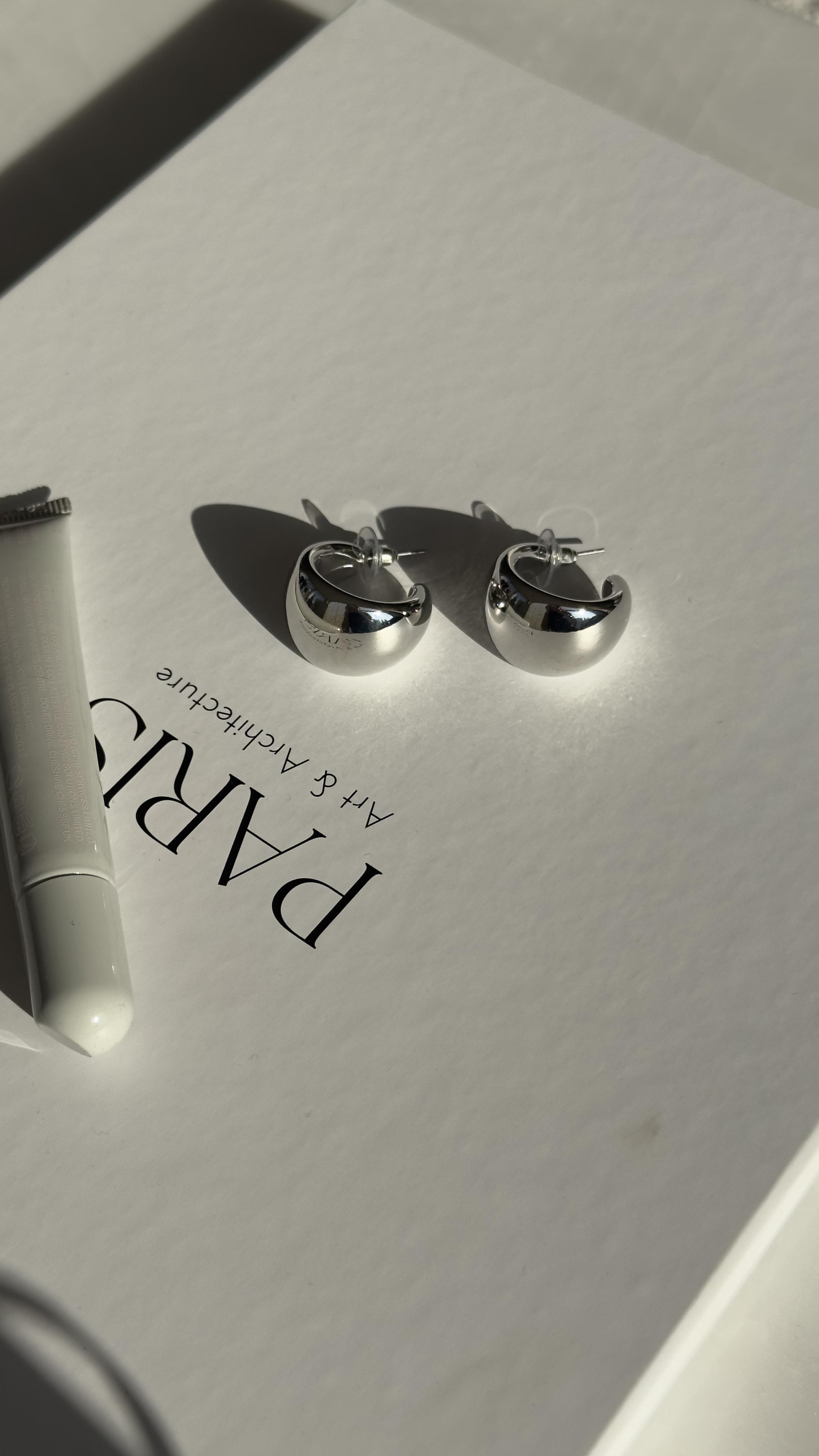 Silver Oval Küçük Bombeli Küpe