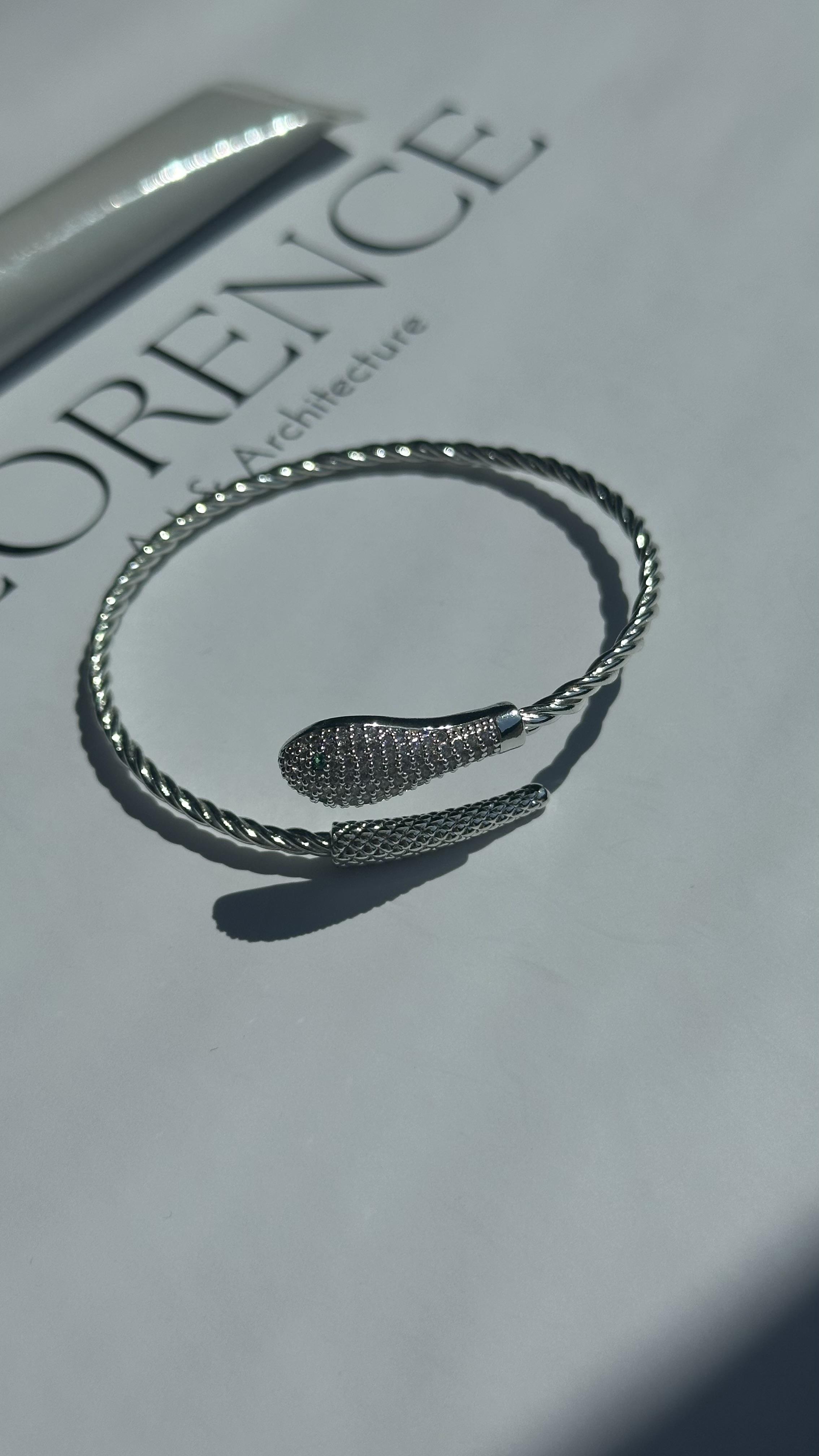 Silver  Zirkon Taşlı Yılan Model Kelepçe Bileklik