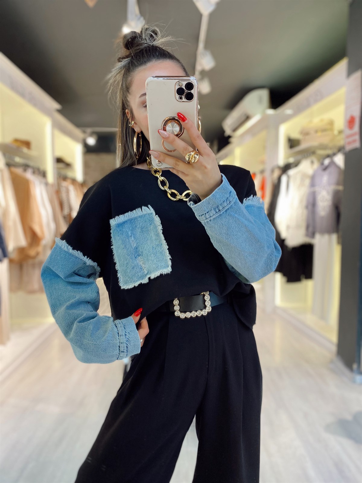 Siyah Denim Detaylı Crop Sweat 