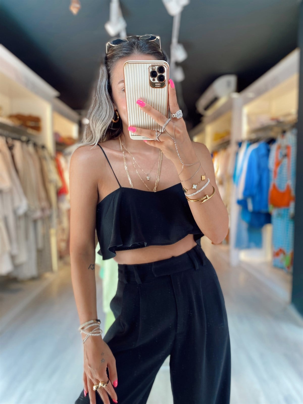 Siyah Fırfırlı Askılı Büstiyer