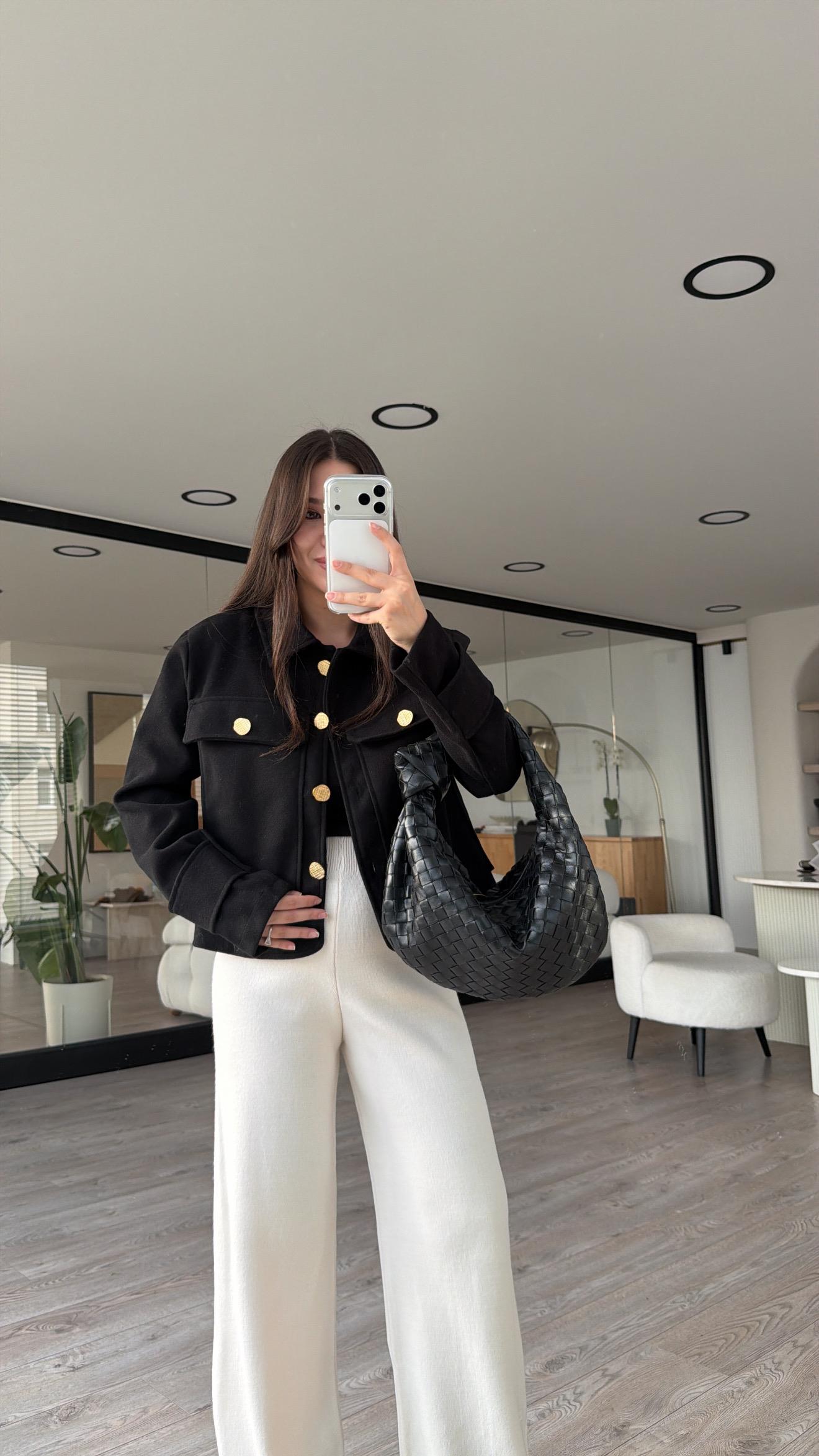 Siyah Gold Düğmeli Kaşe Ceket