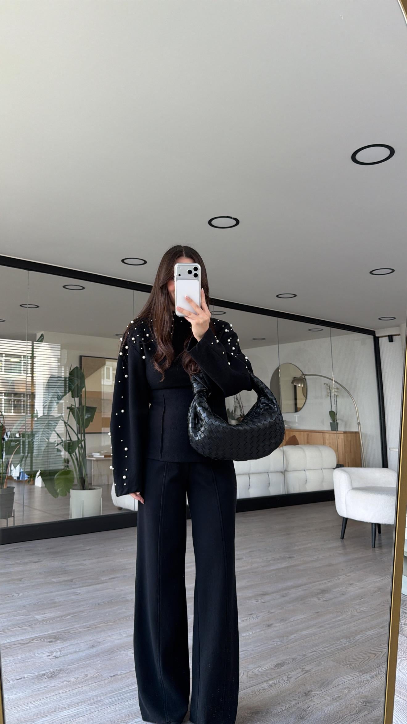 Siyah İncili Marka Model Pantolon Takım