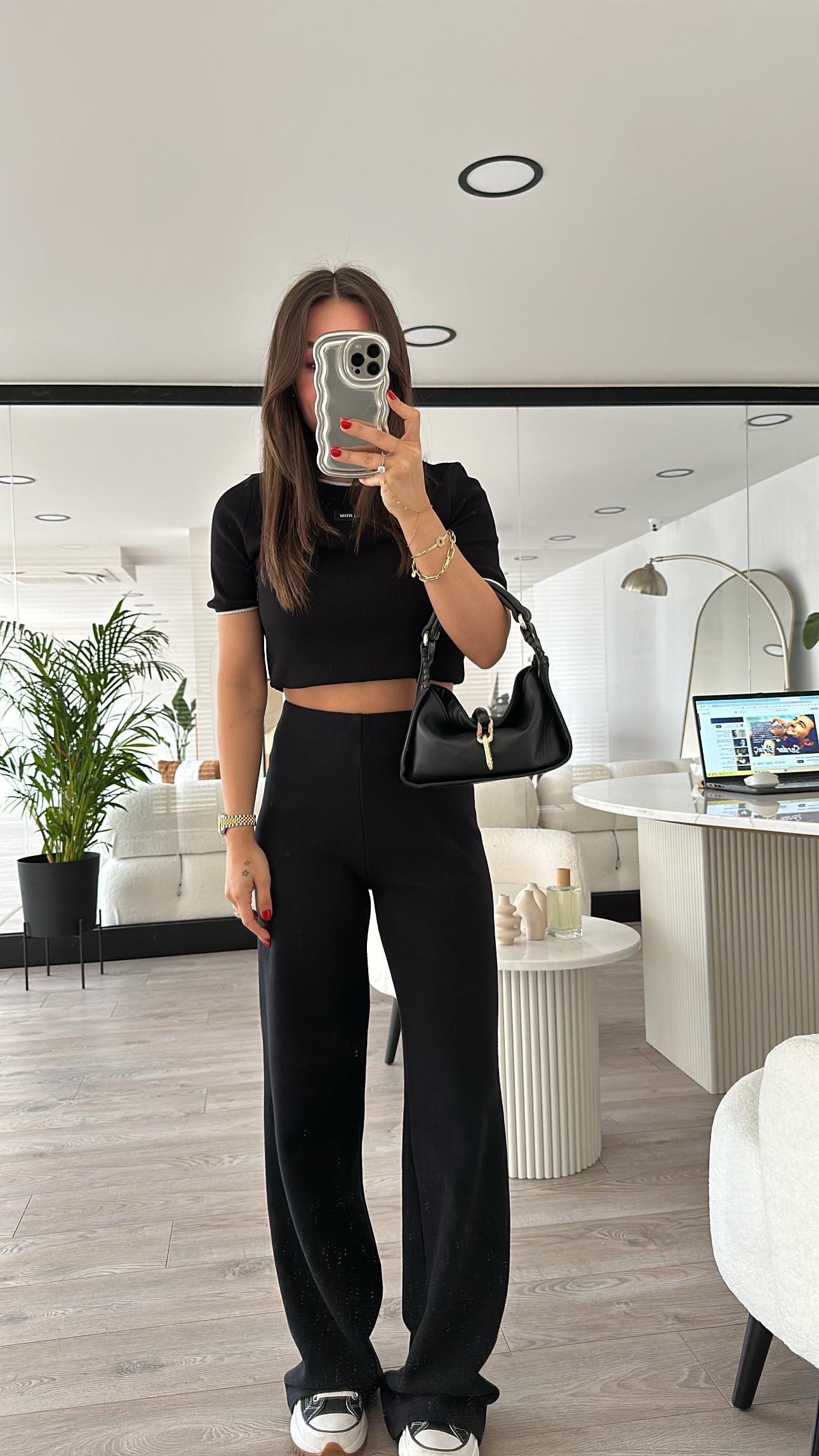 Siyah Yumuşak Dokulu Basic Pantolon