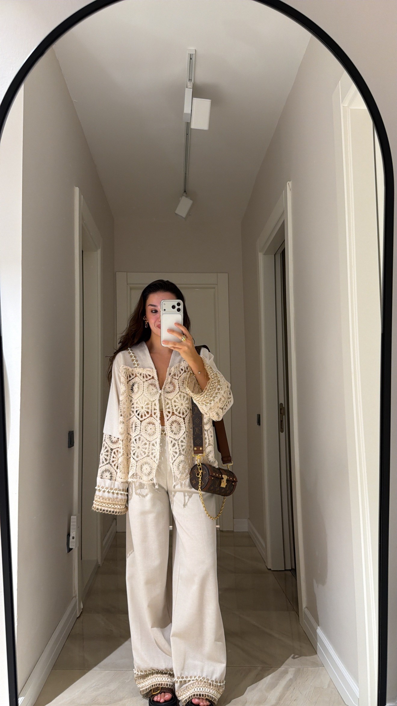 Taş Dantel Detaylı İncili Pantolon Takım