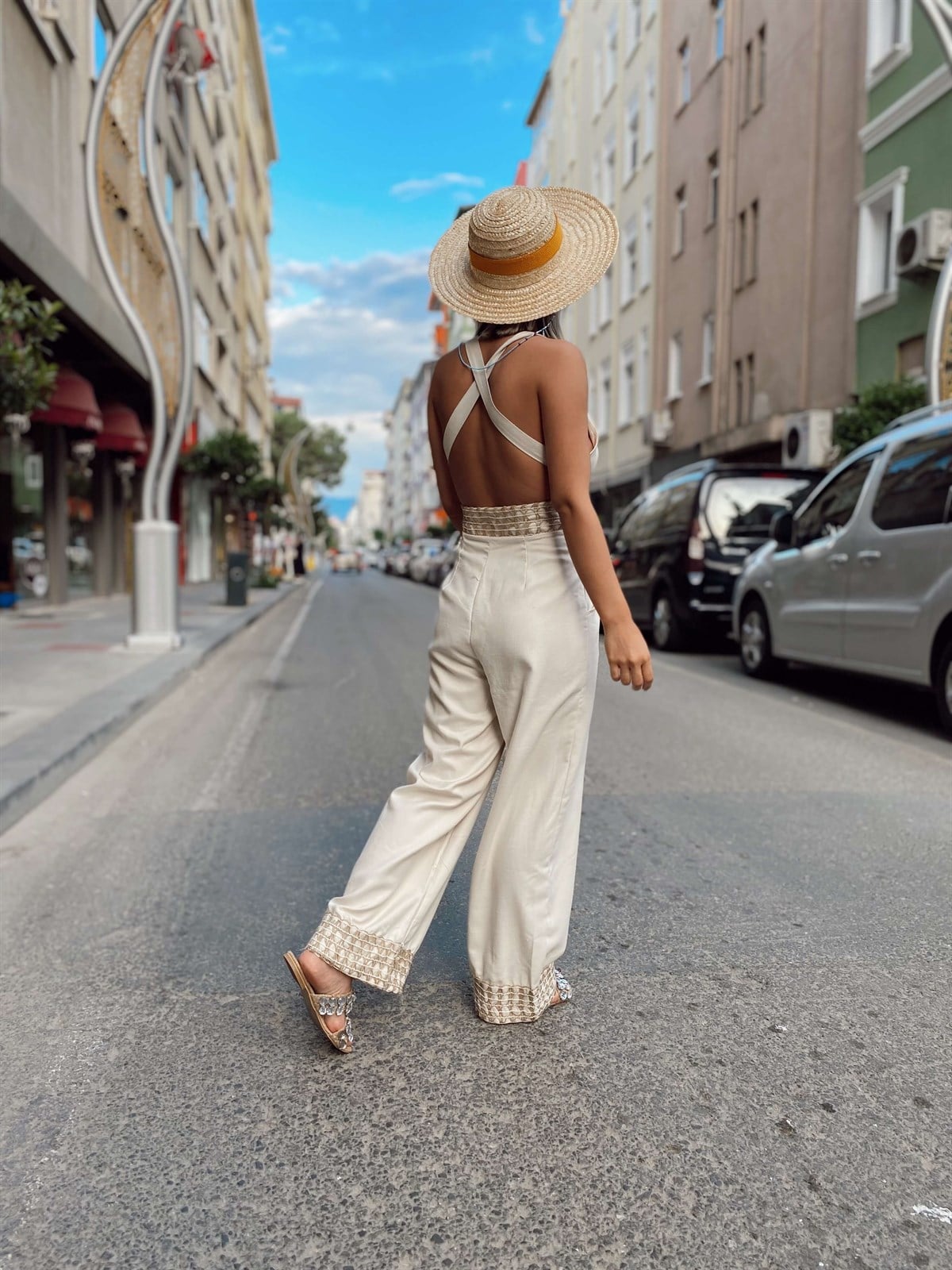 Taş Rengi Hasır Detaylı Çapraz Askılı Tulum