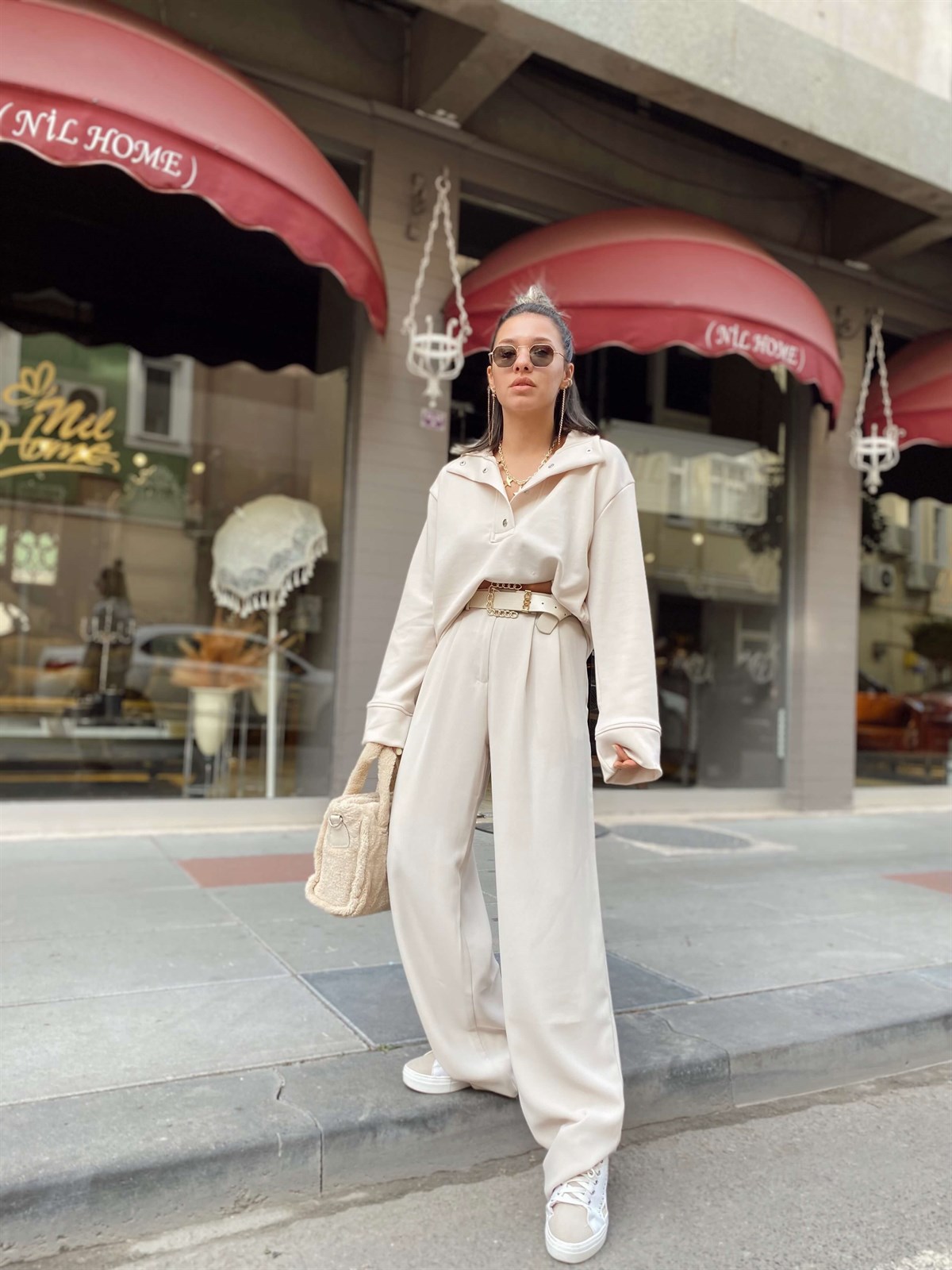 Taş Rengi Özel Kumaş Çıtçıtlı Sweat