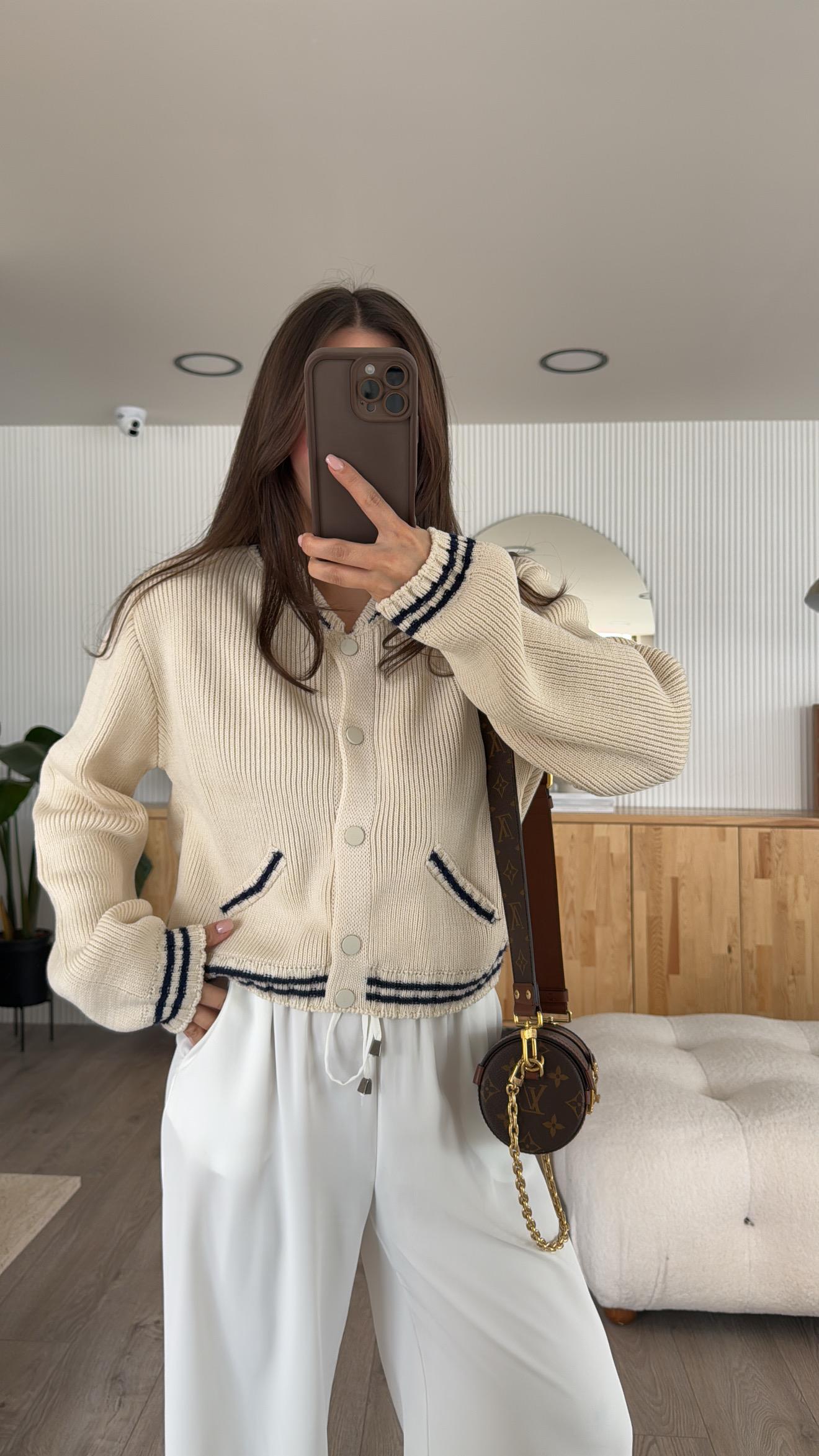 Taş Renk Çıtçıtlı College Triko Hırka 