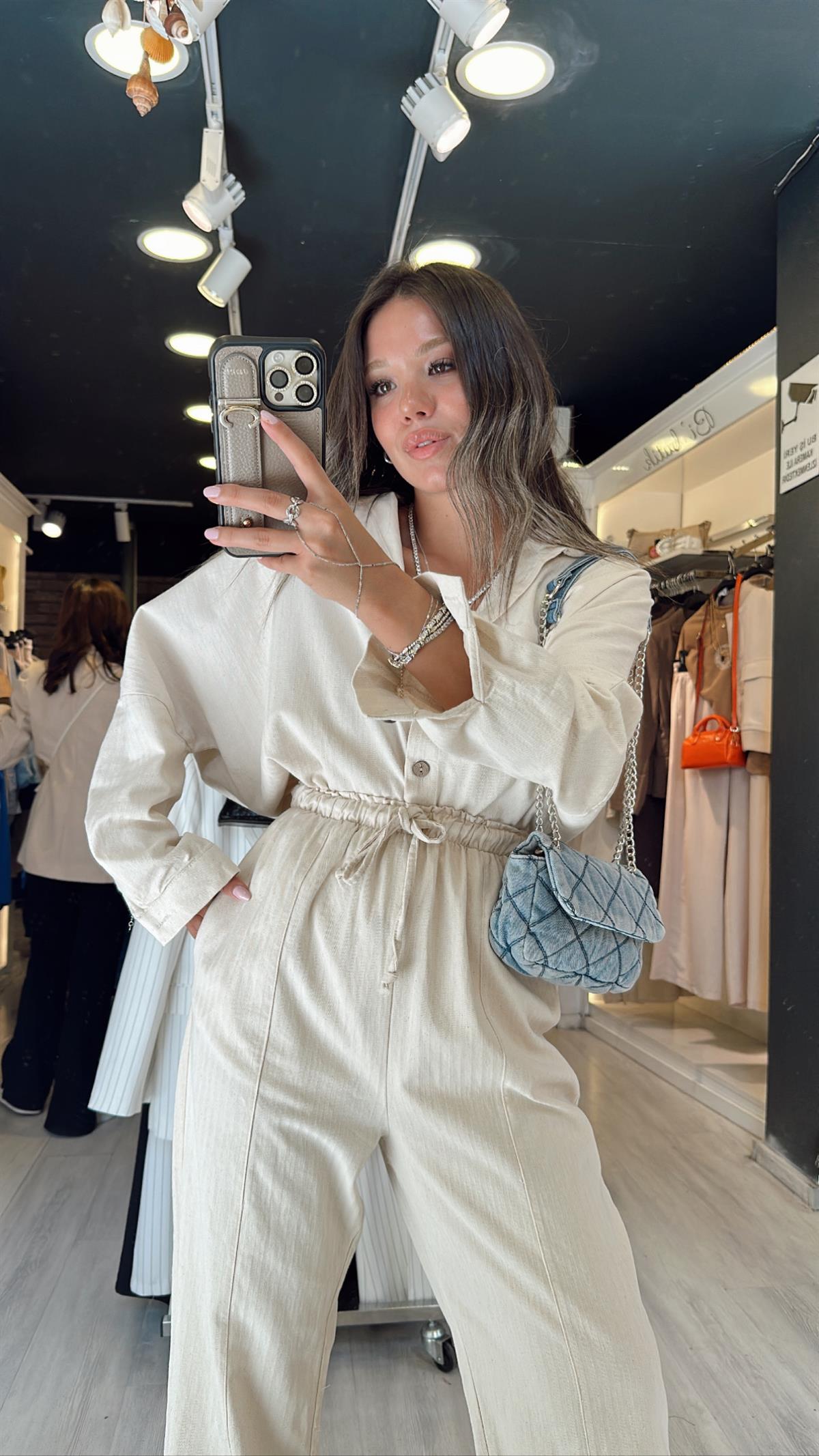 Taş Renk Düğme Detaylı Oversize Keten Gömlek