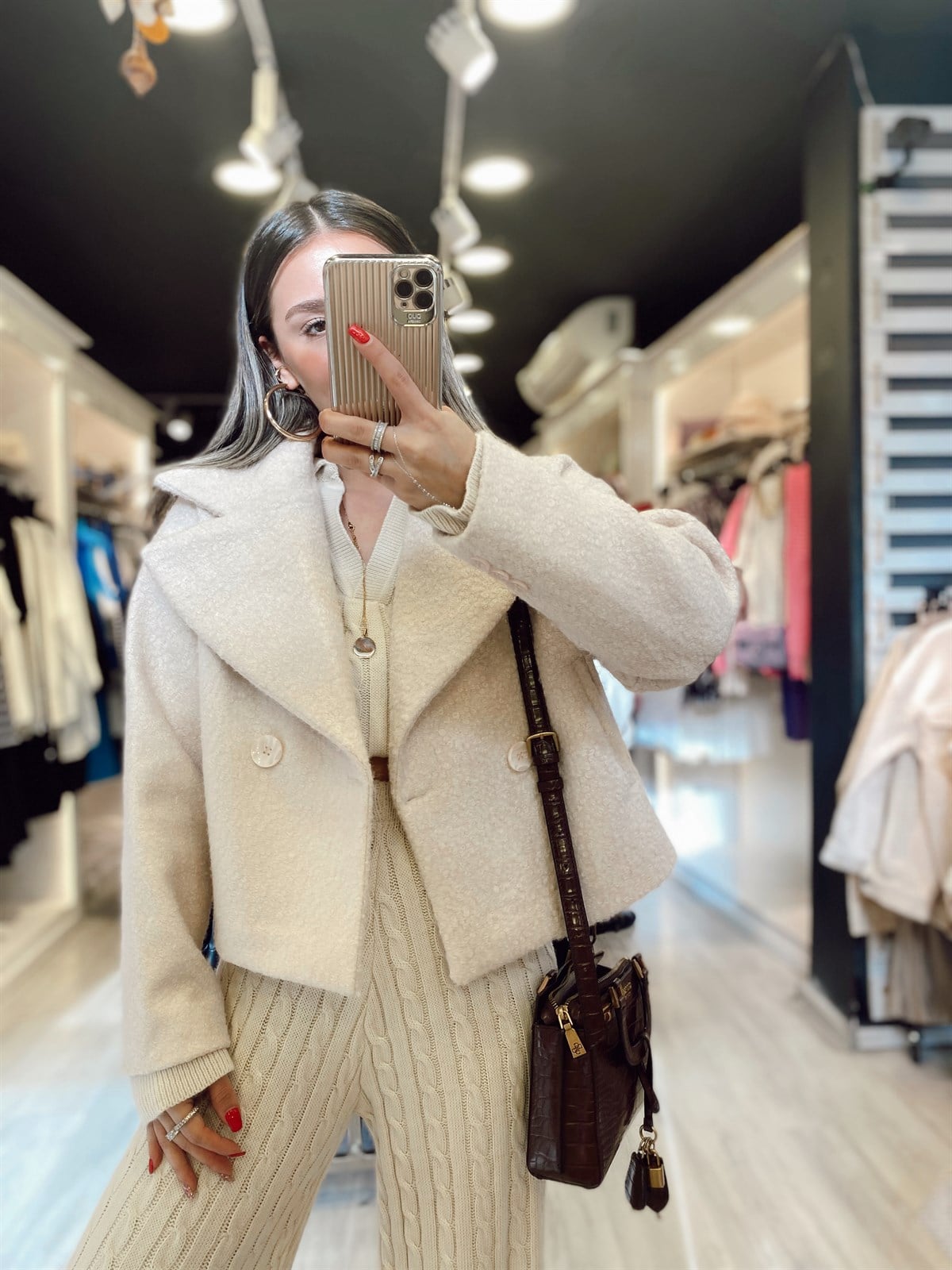 Taş Renk Kruvaze Yaka Kısa Buklet Ceket 