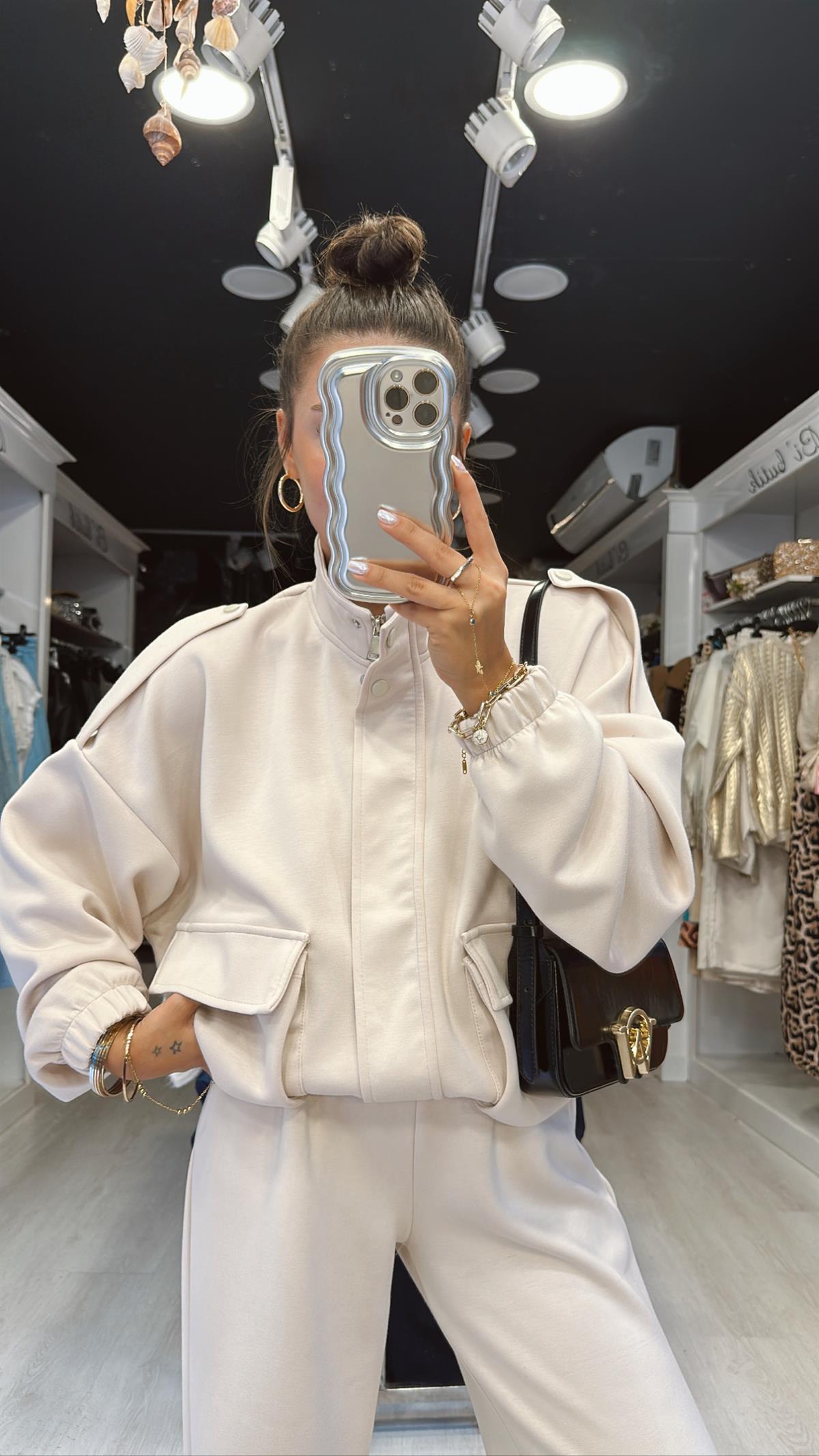 Taş Renk Ön Cep Detaylı Fermuarlı Lastikli Ceket 