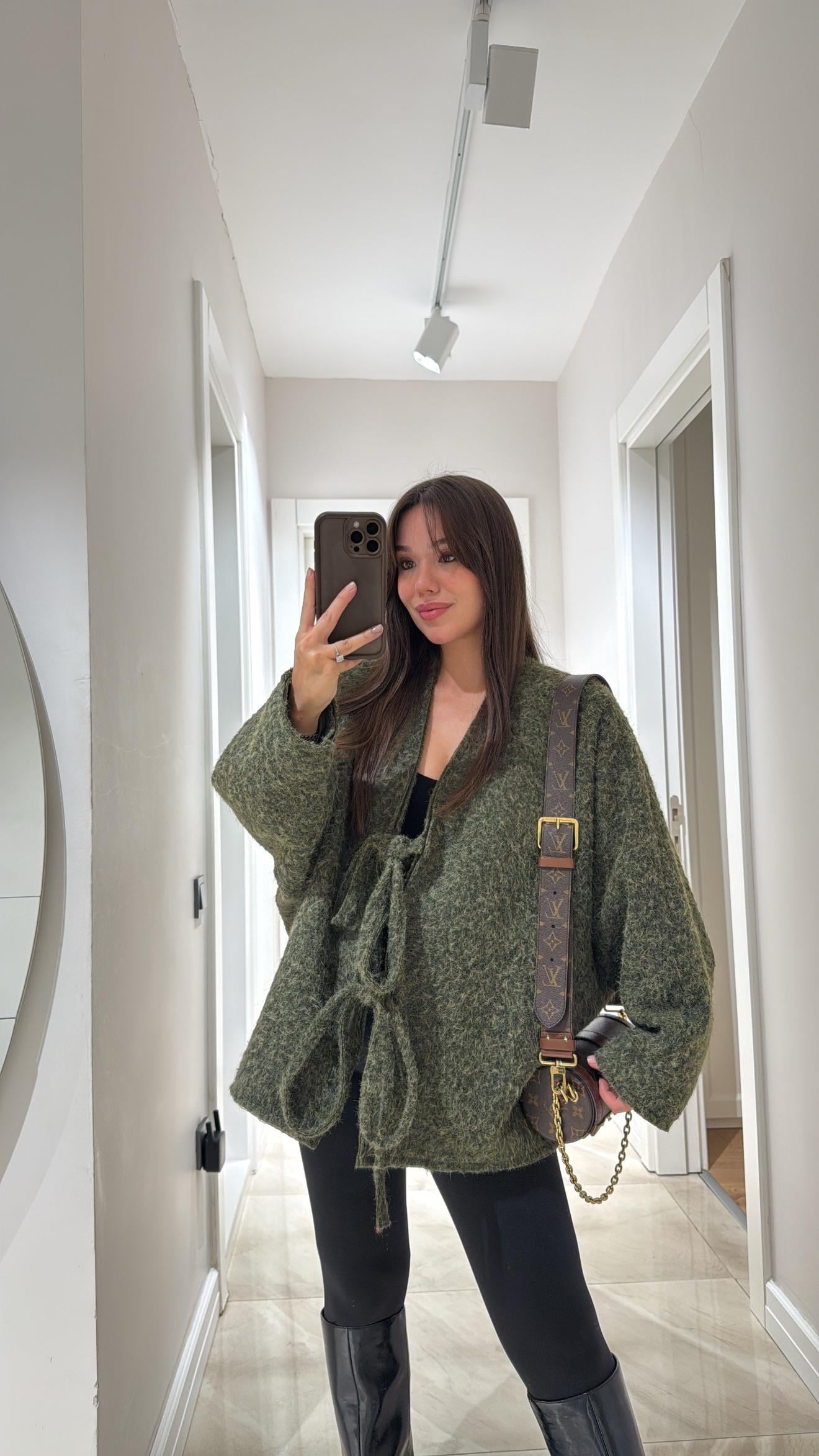 Yeşil Marka Model Oversize Sakallı Ceket