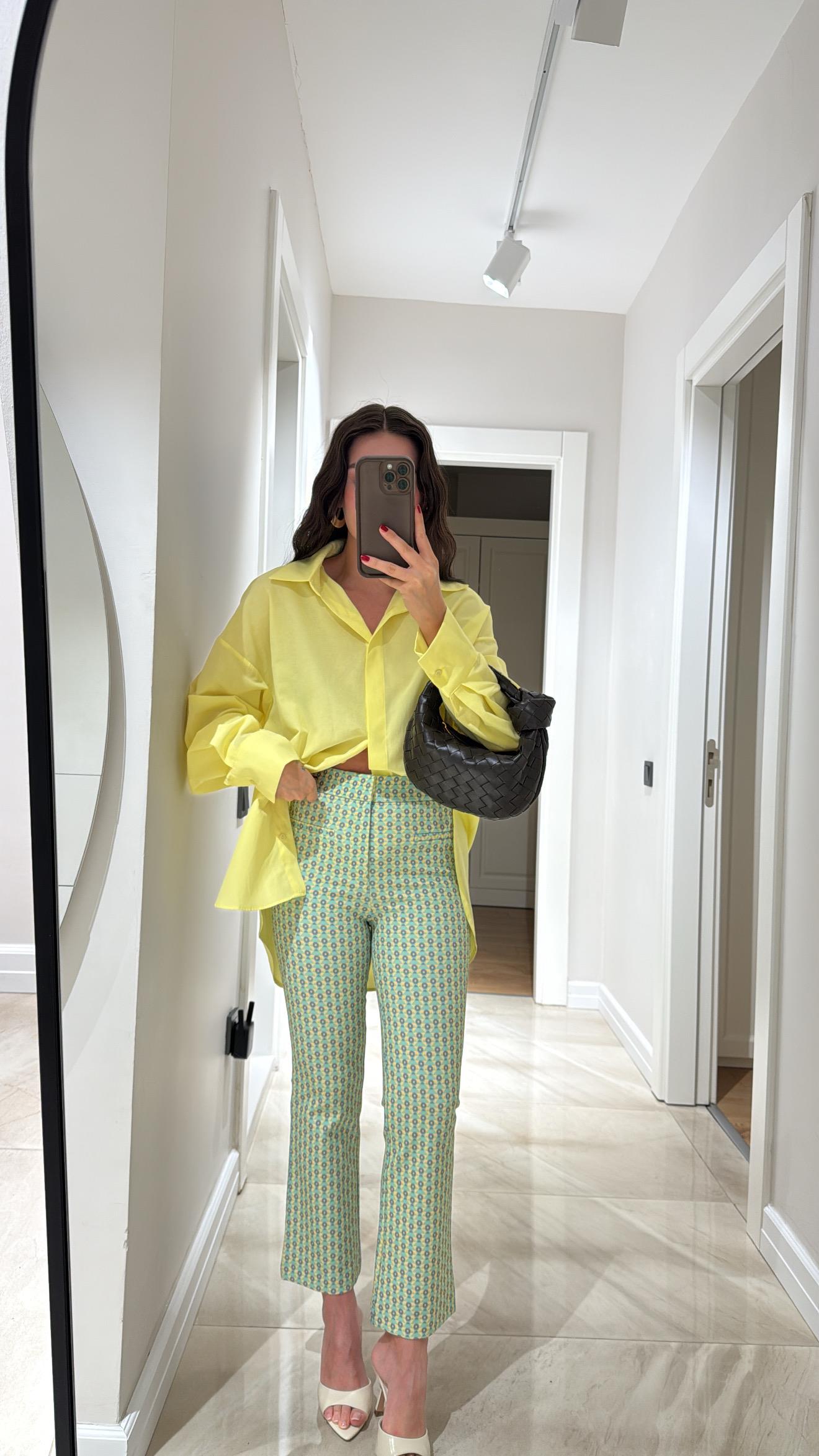 Yeşil Sarı Geometrik Desenli Flare Bilek Boy Pantolon