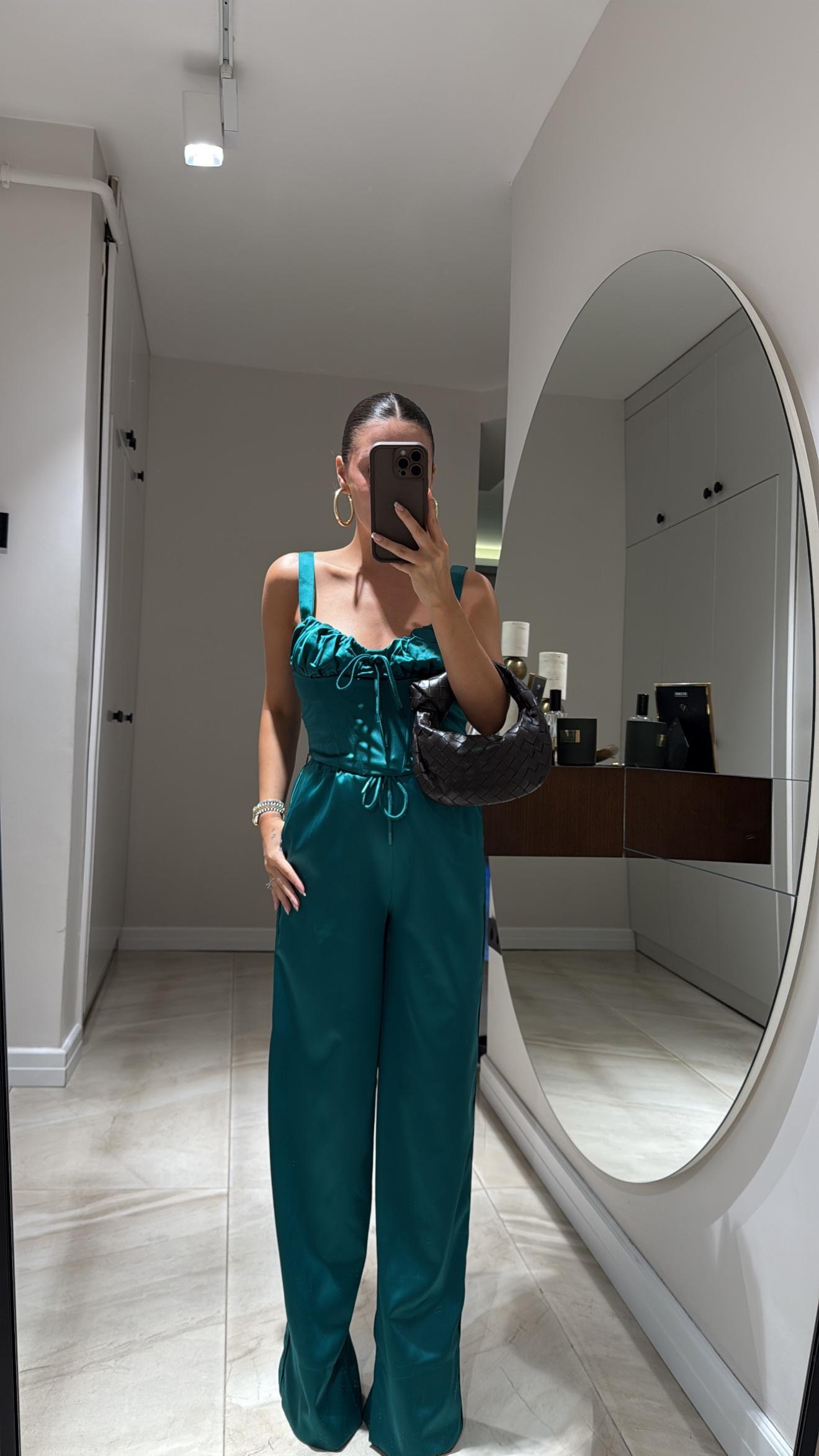Zümrüt Yeşili Bol Paça Saten Pantolon