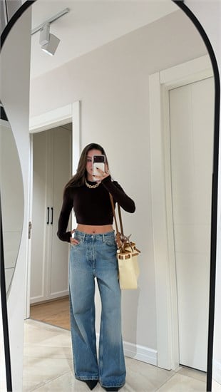Mavi Düğme Detaylı Marka Model Jean 