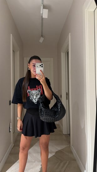 Siyah Kaplan Baskılı Kısa Kol Tişört