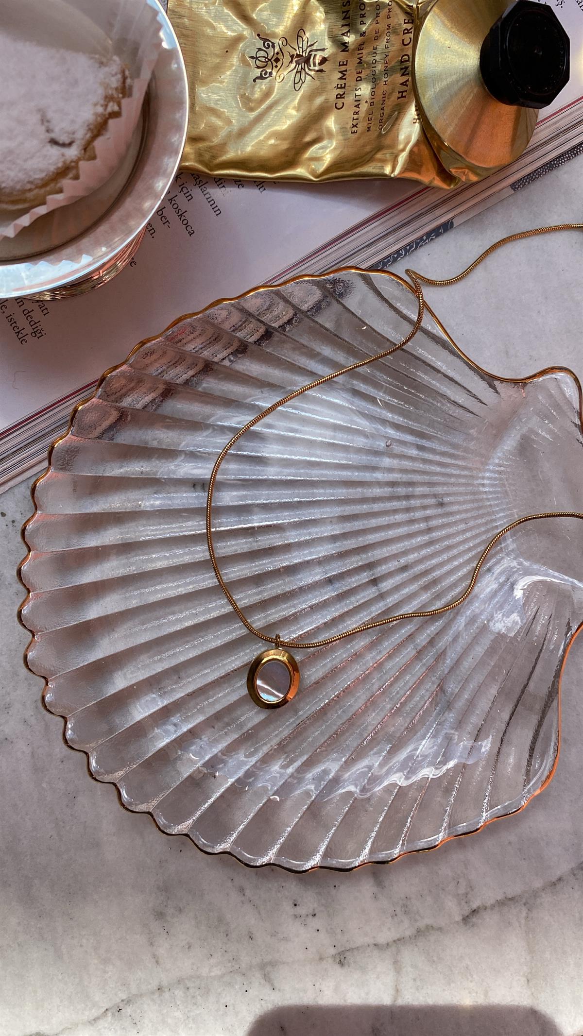  Gold Oval Sedef Taşlı Plaka Kolye
