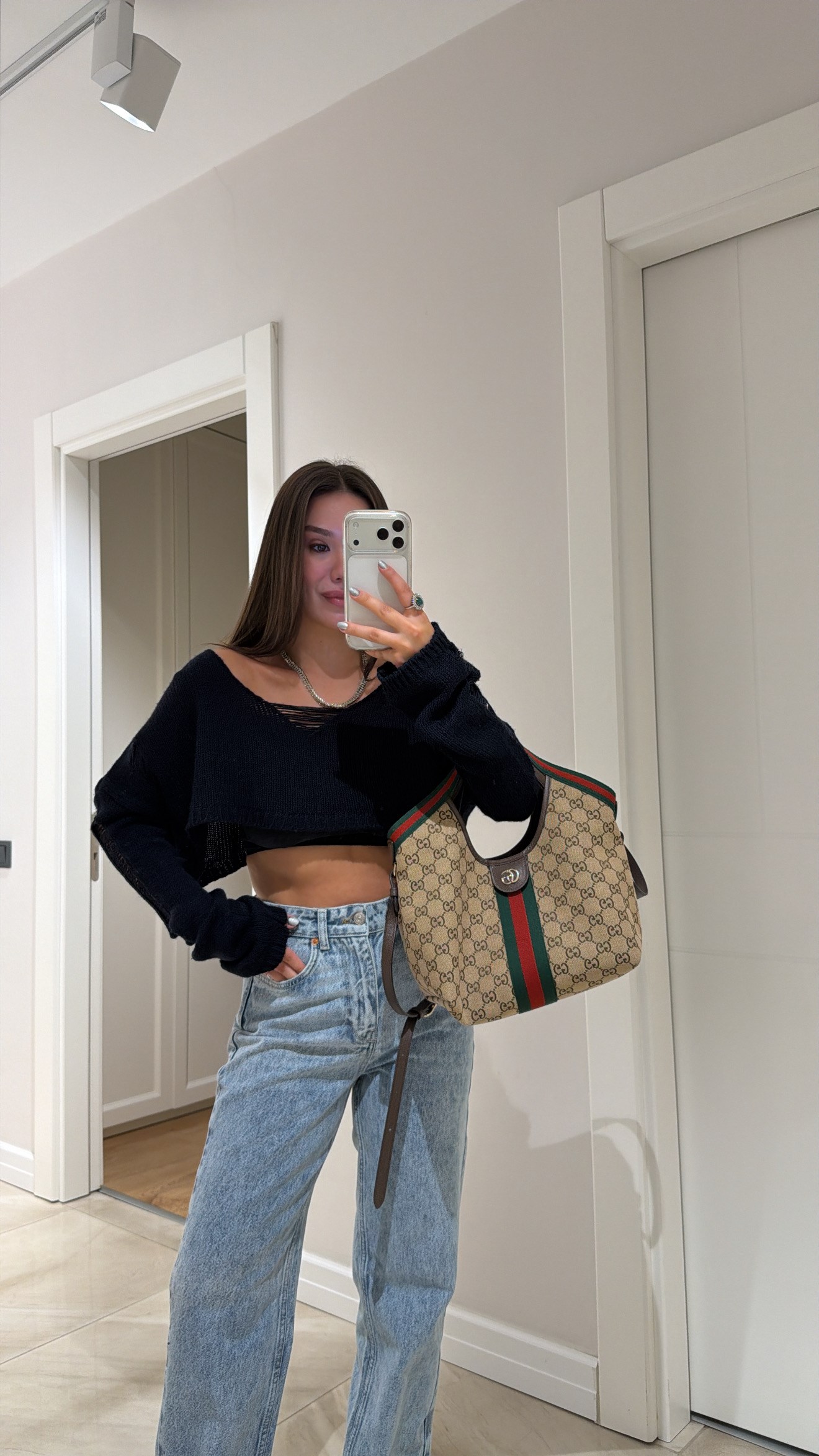 Lacivert V Yaka Yırtıklı Triko Crop Kazak