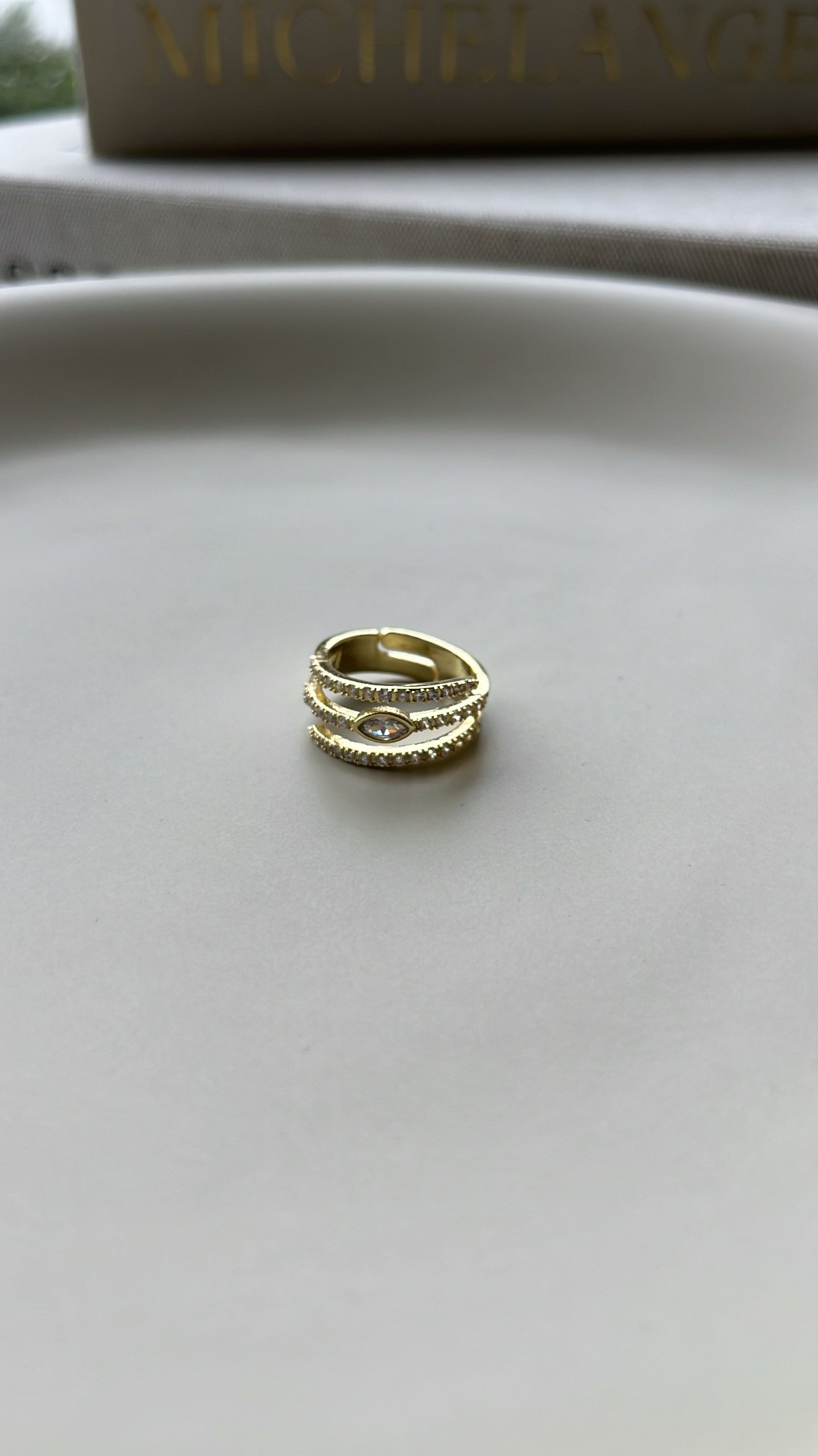 Gold Üçlü Görünümlü Zirkon Taşlı Yüzük