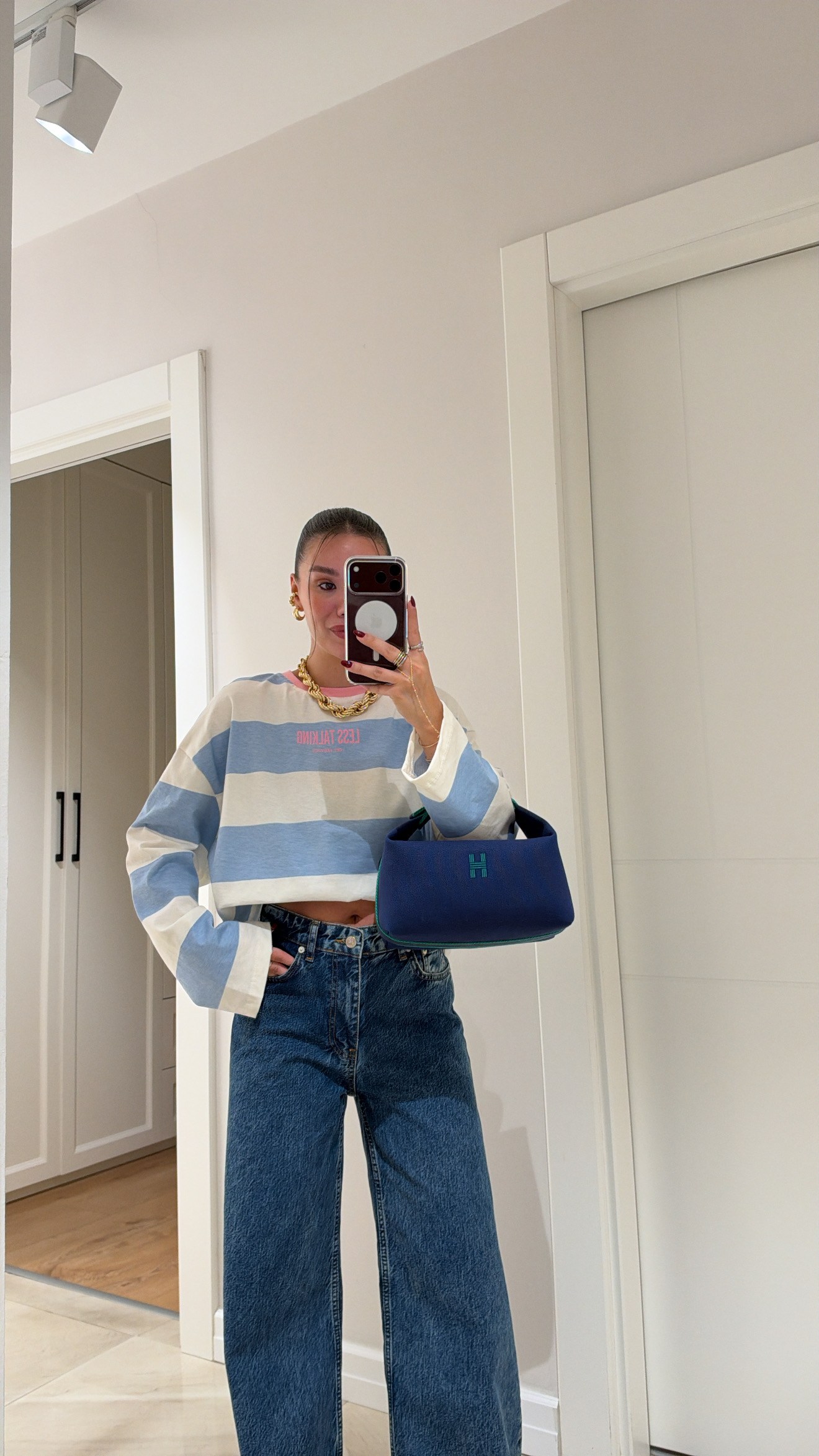 Mavi Ekru Kalın Çizgili Yazılı Sweatshirt