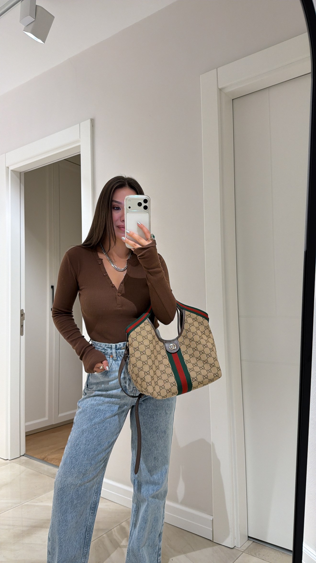 Kahve Yaka Yarım Düğmeli Fitilli Bluz