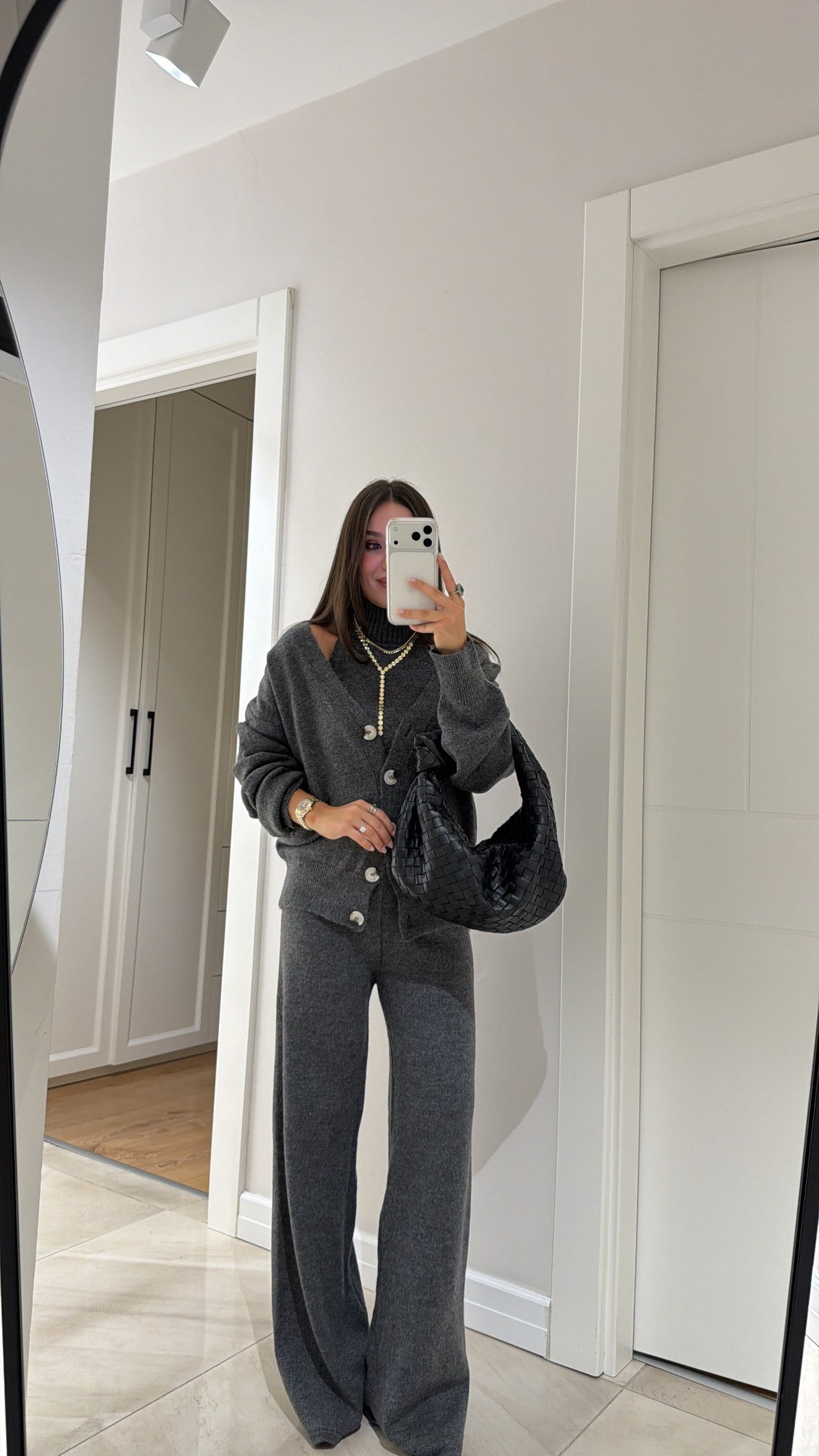 Gri Düğme Detaylı Üçlü Triko Takım