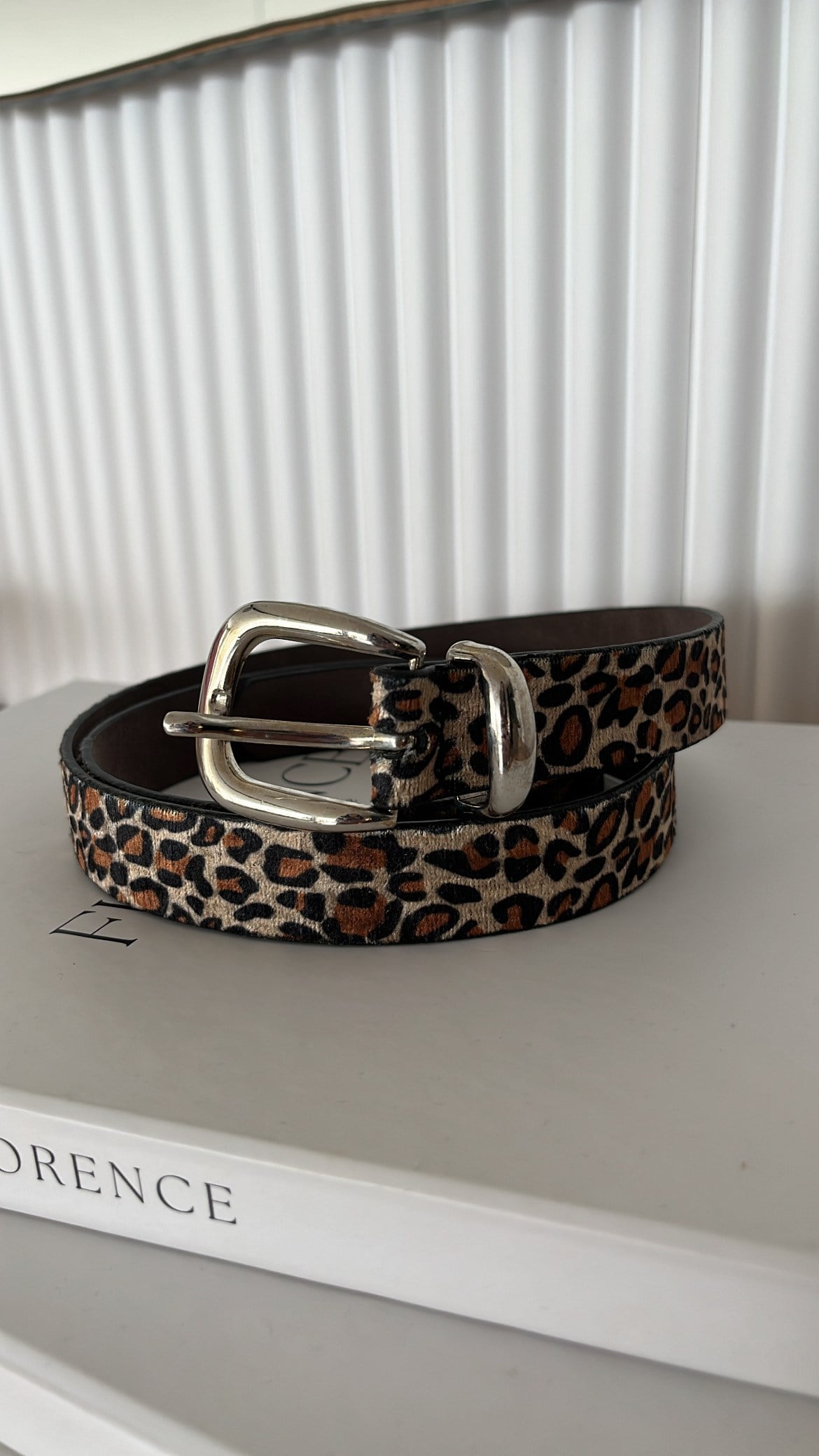 Bej Leopar Desenli Silver Tokalı Kemer