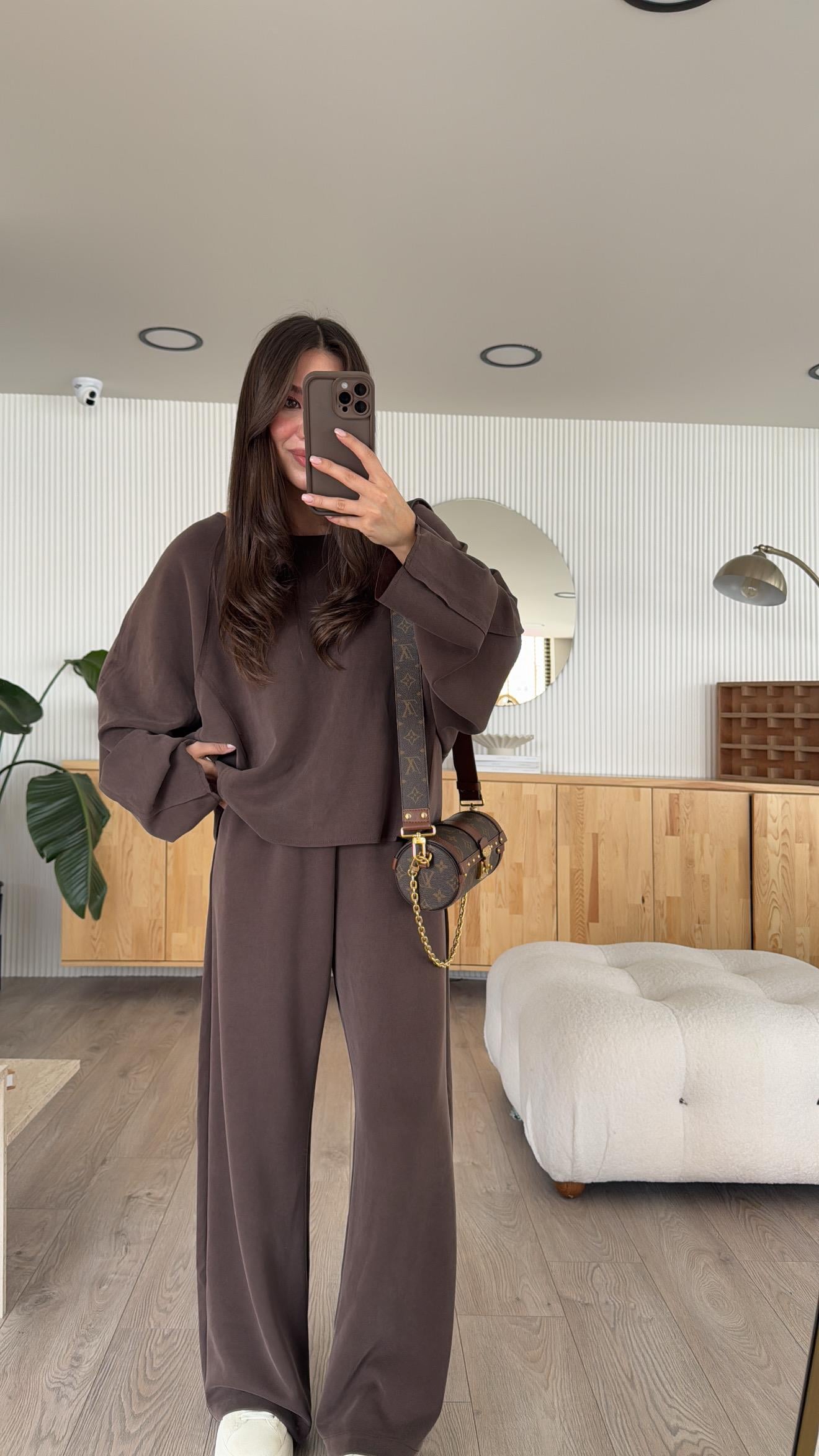 Acı Kahve Kesik Detaylı Marka Model Modal Takım