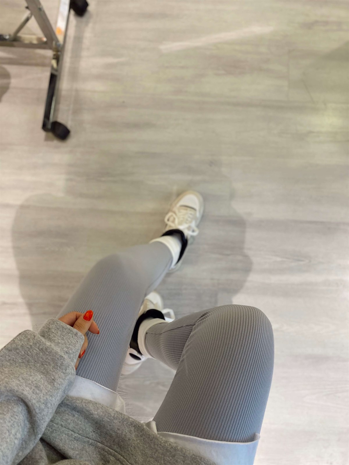 Açık Gri Fitilli Toparlayıcı Tayt 