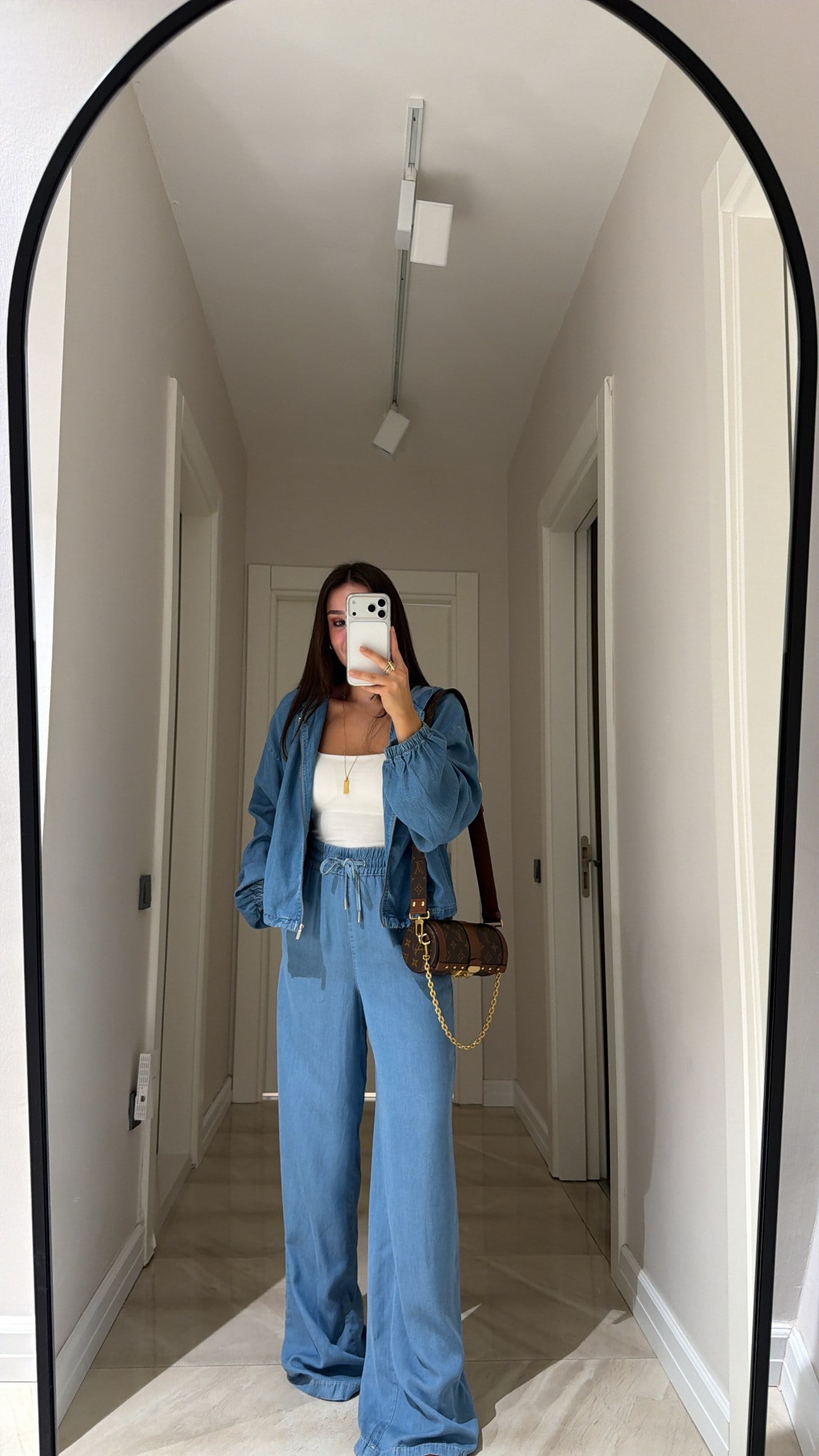 Açık Mavi Bel Lastikli Bol Paça Marka Model Pantolon