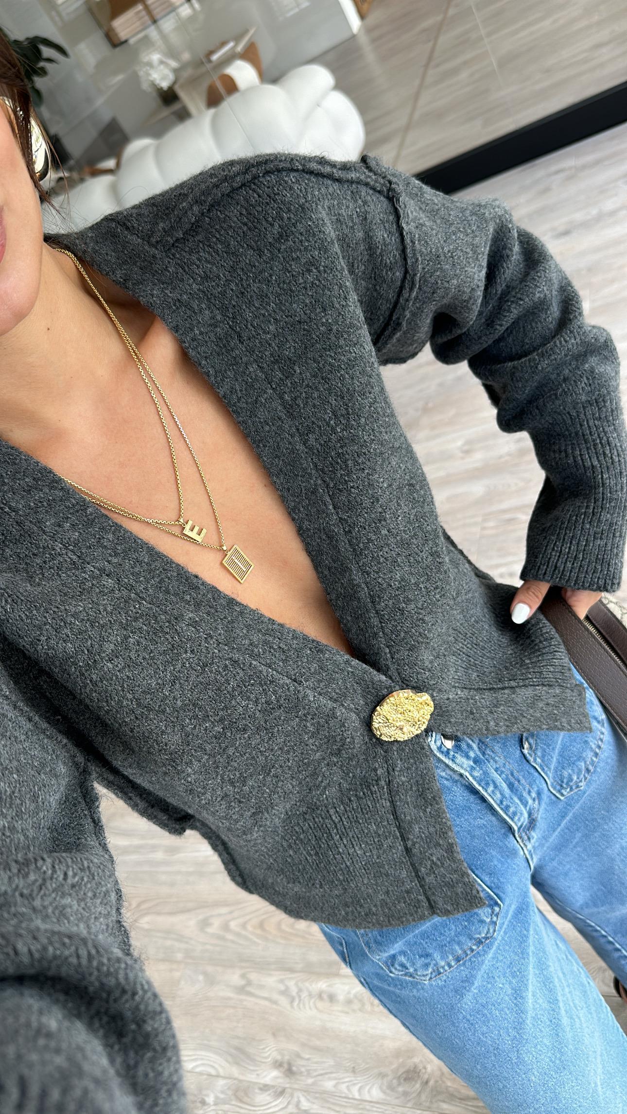 Antasit Gold Düğme Detaylı Ters Dikişli Hırka 