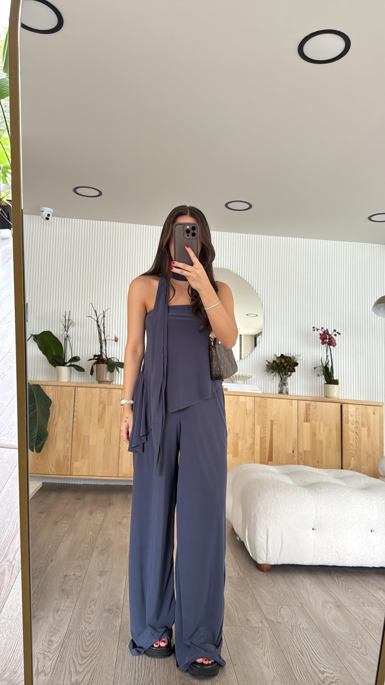 Antrasit Asimetrik Kesim Fularlı Bluz Takım