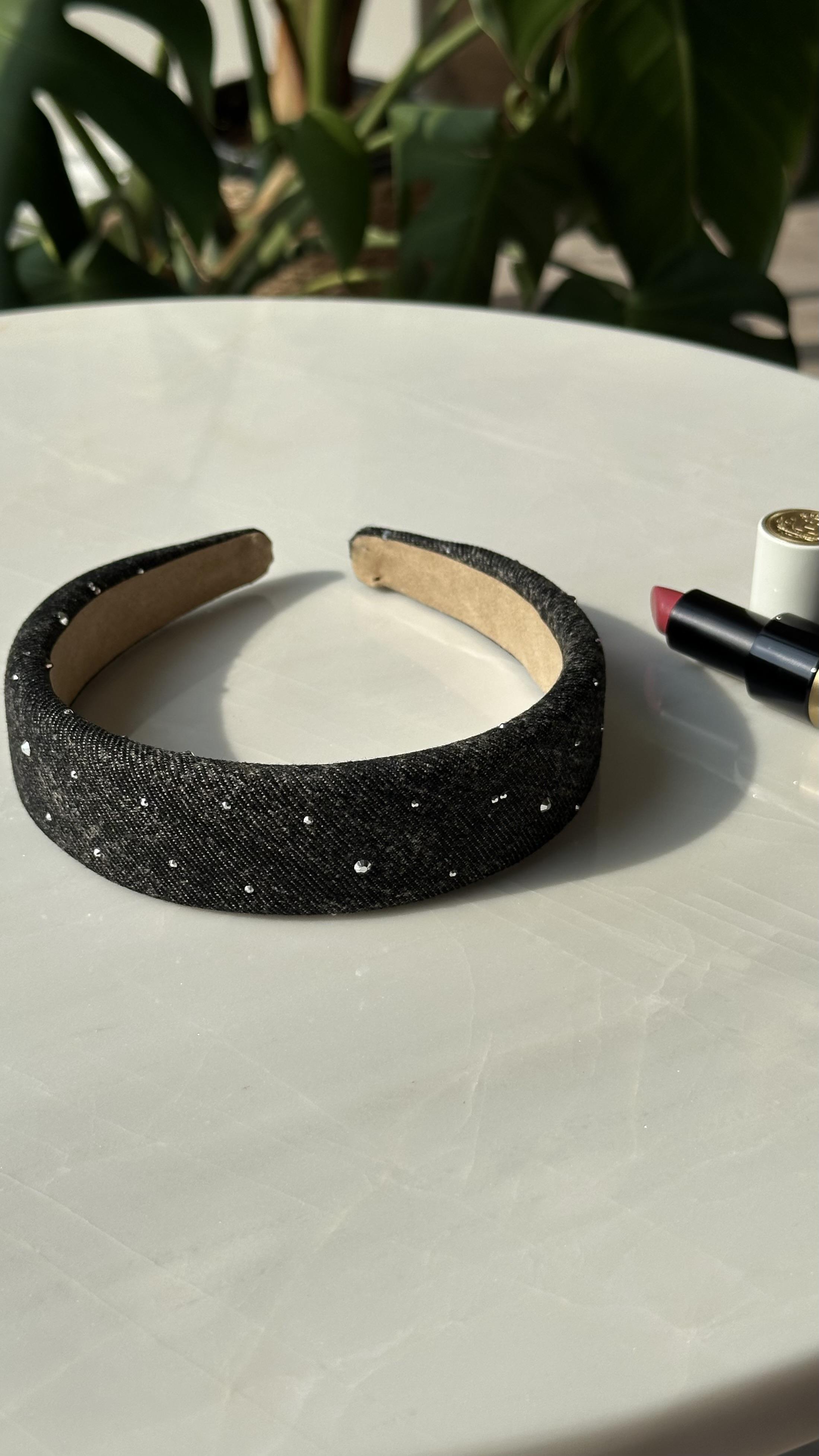 Antrasit Eskitmeli Taşlı Taç