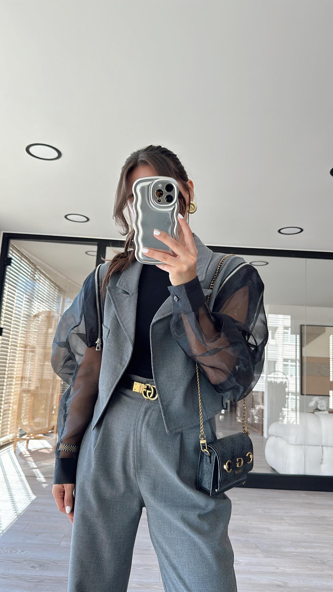 Antrasit Kol Tül Detaylı Crop Ceket