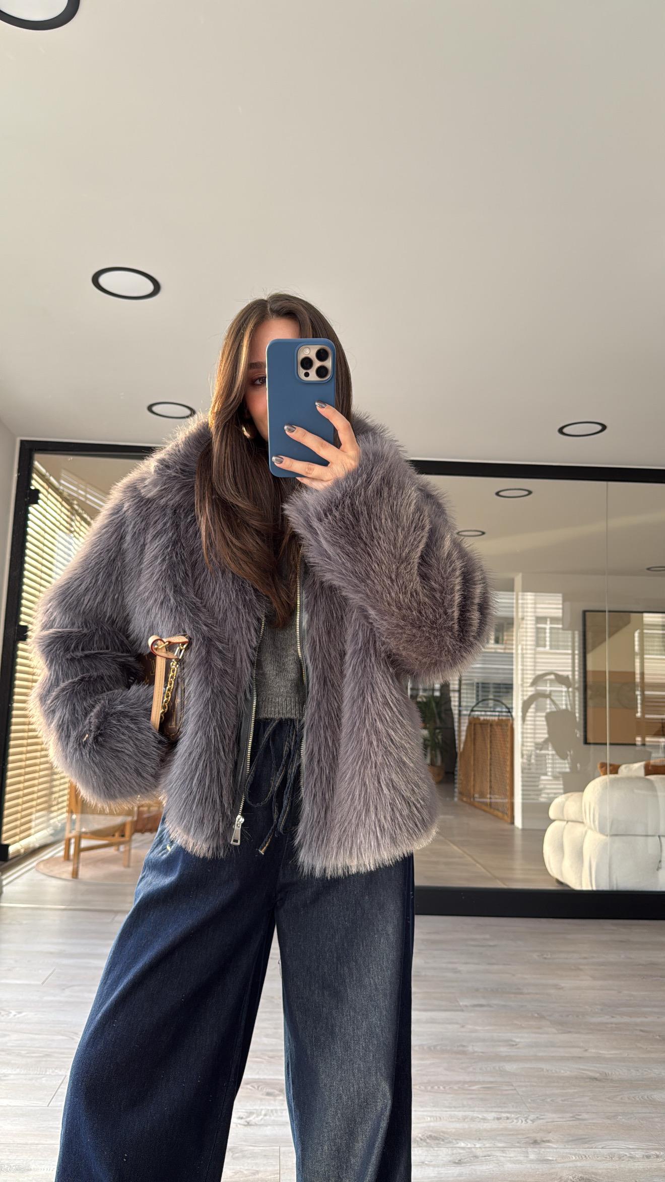 Antrasit Yaka Detaylı Fermuarlı Marka Model Kürk