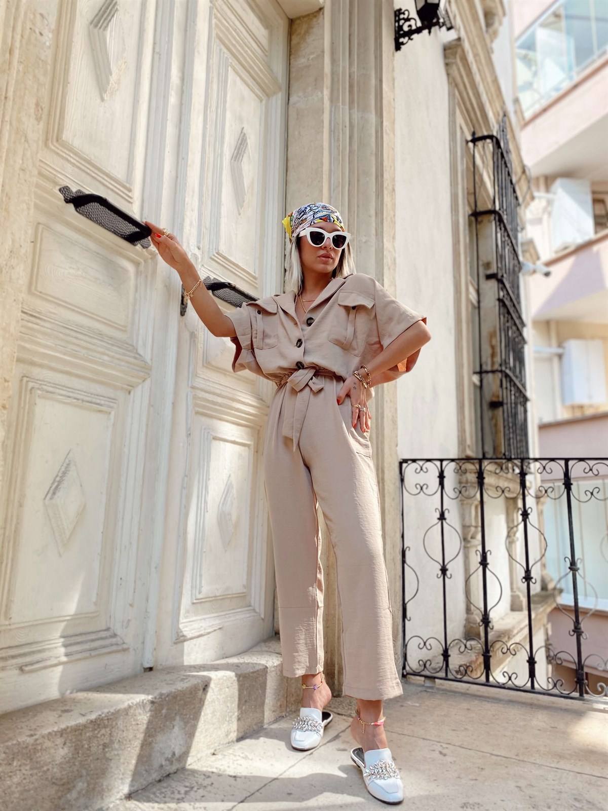 Bej Beli Lastikli Cepli Gömlek Yaka Tulum