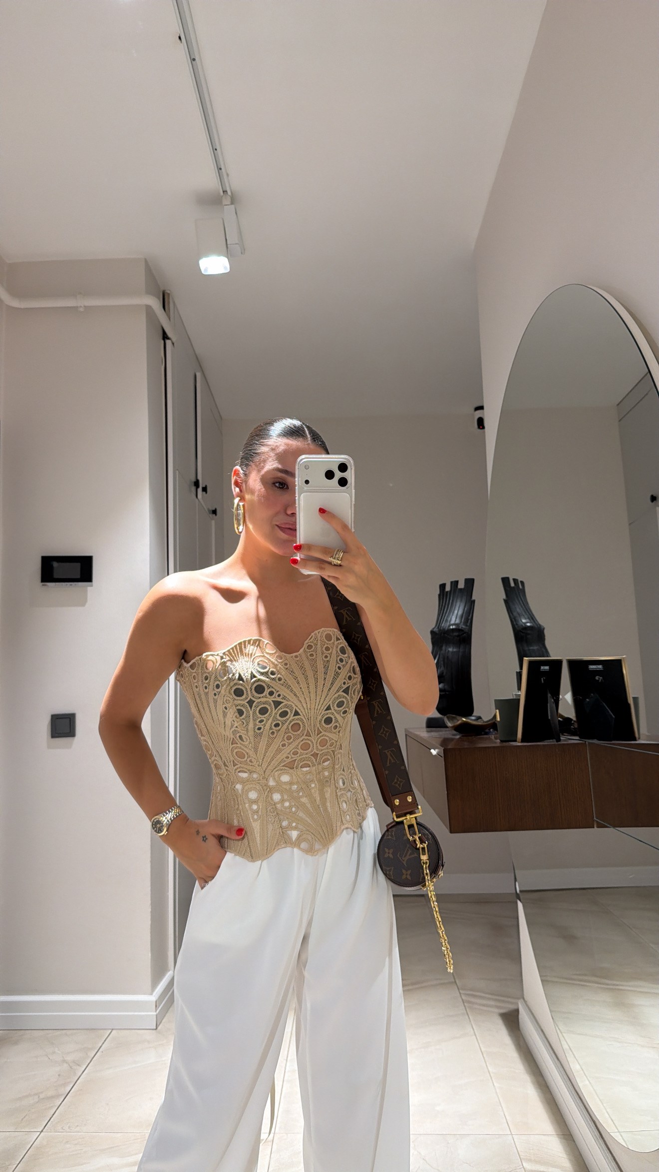 Bej Dantel Detaylı Bağlamalı Straplez Korse Bluz