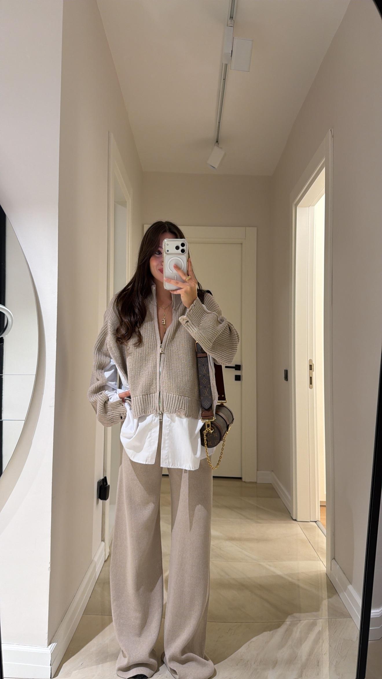 Bej Gömlek Detaylı Triko Pantolon Takım 