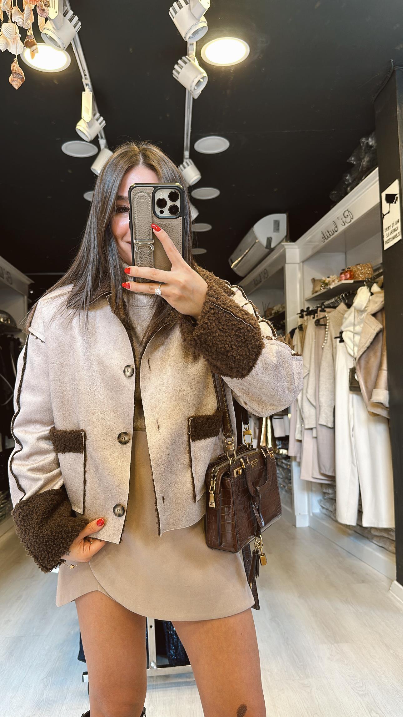 Bej Kahve Ön Cepli Düğmeli Nubuk Ceket 