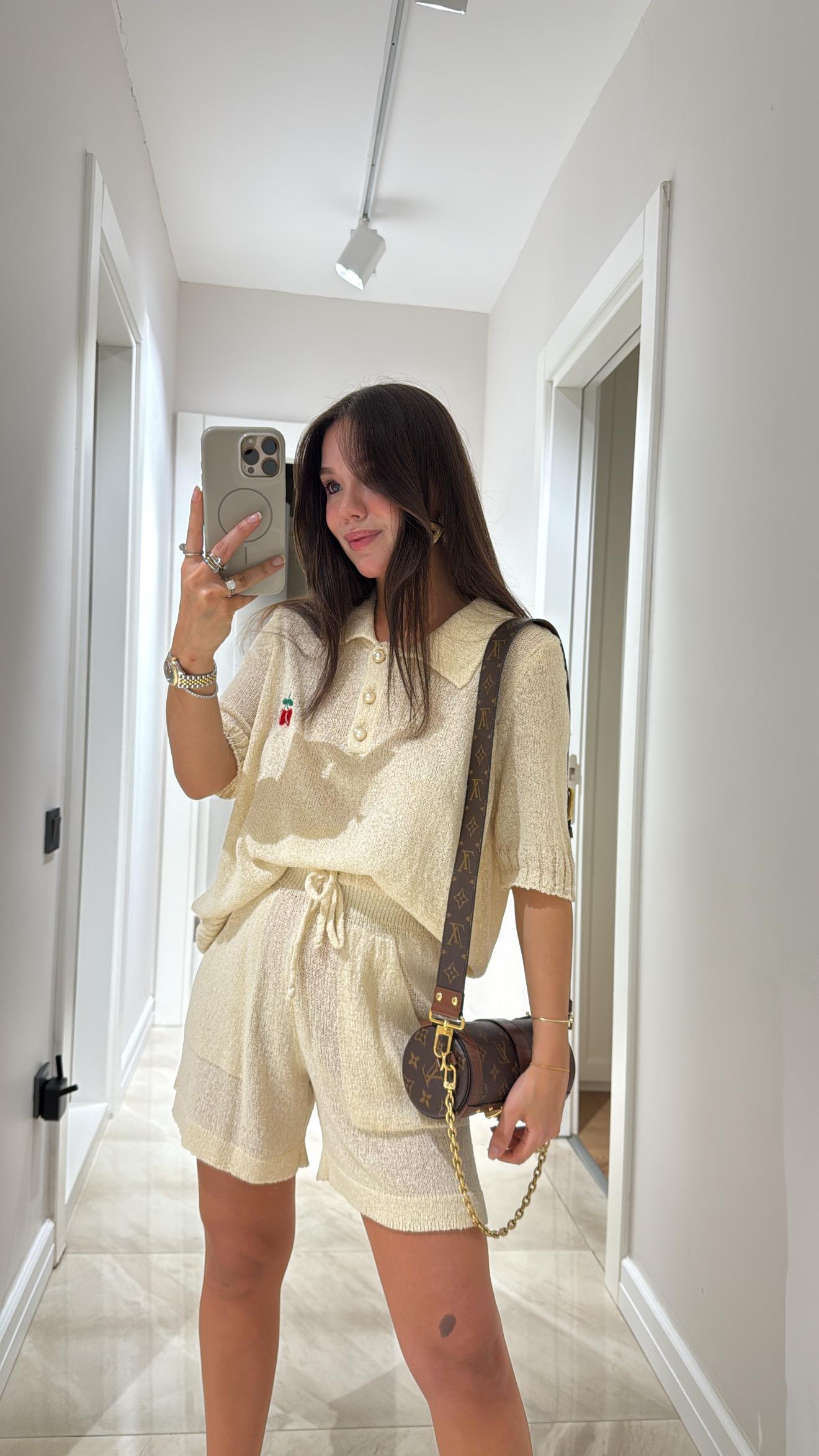 Bej Kiraz Detaylı Triko Bluz