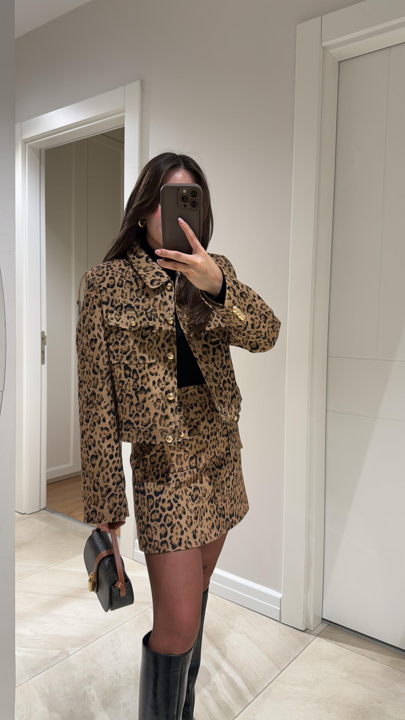 Bej Leopar Desen Gold Düğmeli Ceket 