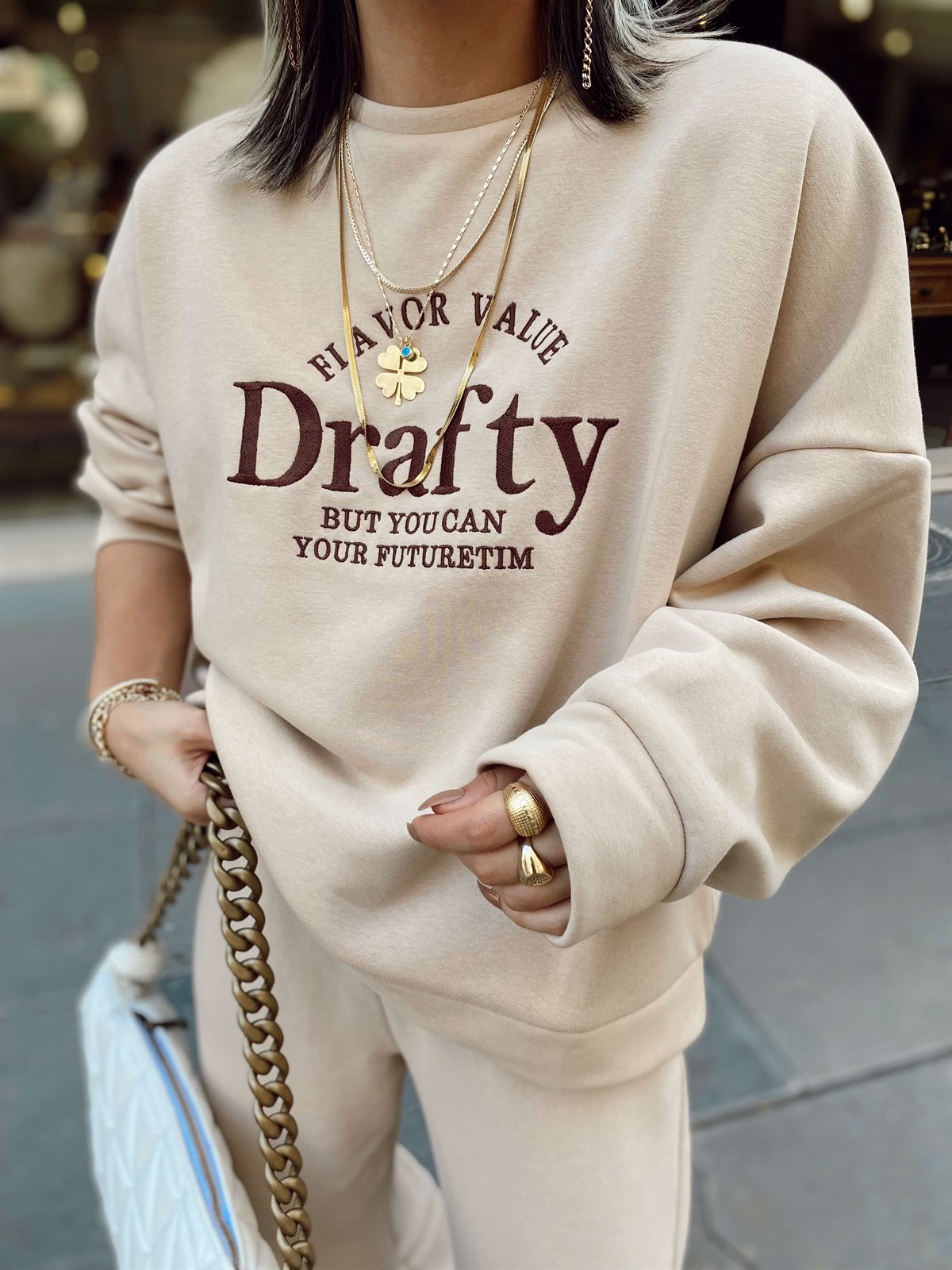 Bej Rengi Ön Baskılı Şardonlu Sweat