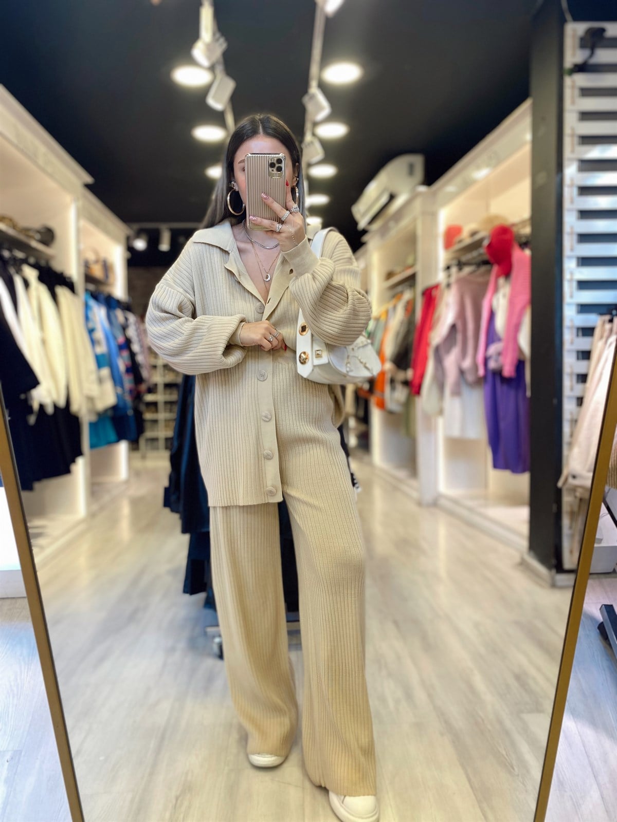 Bej Renk Düğmeli Triko Takım