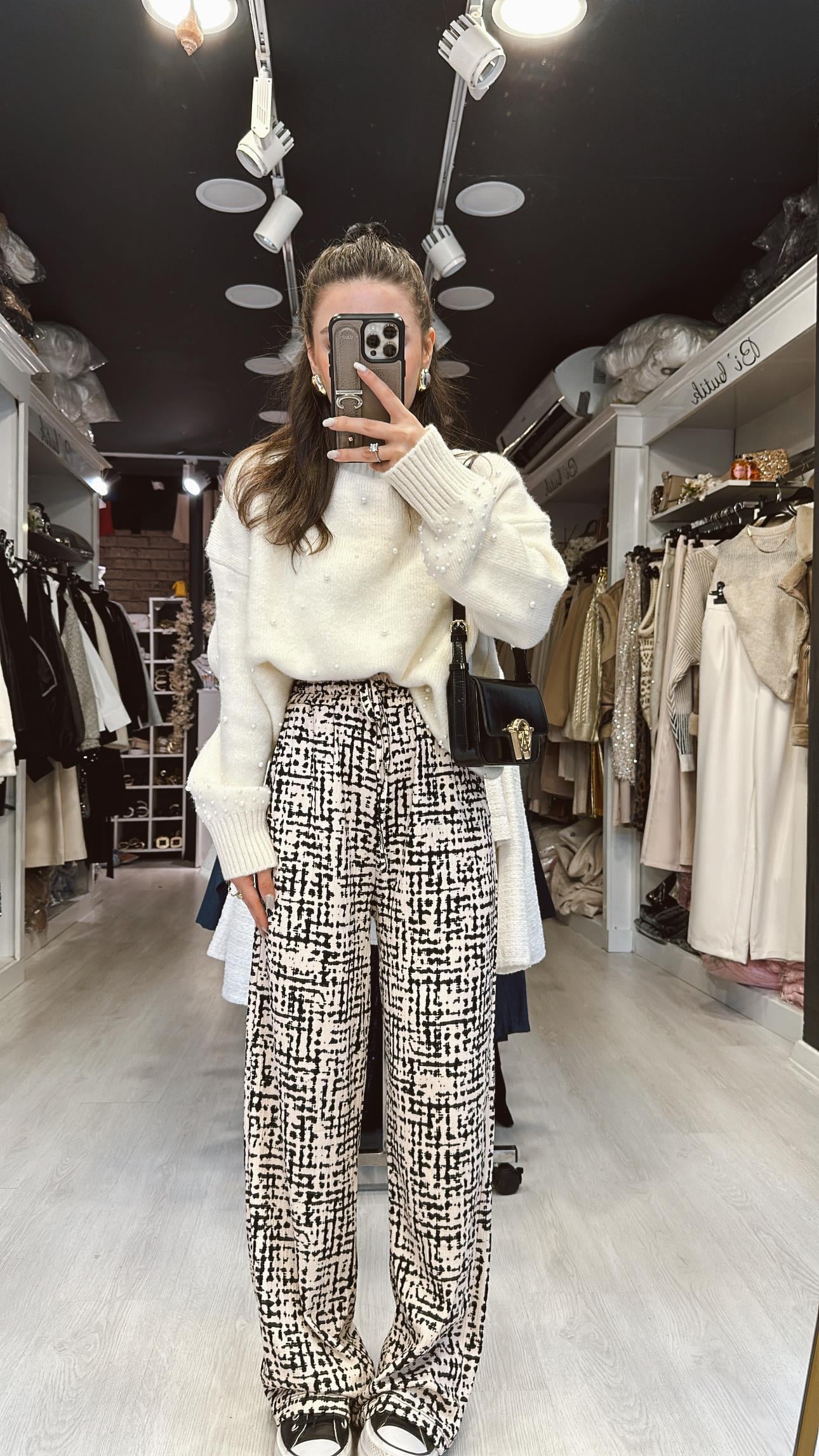 Bej Siyah Desenli Beli Lastikli Pantolon