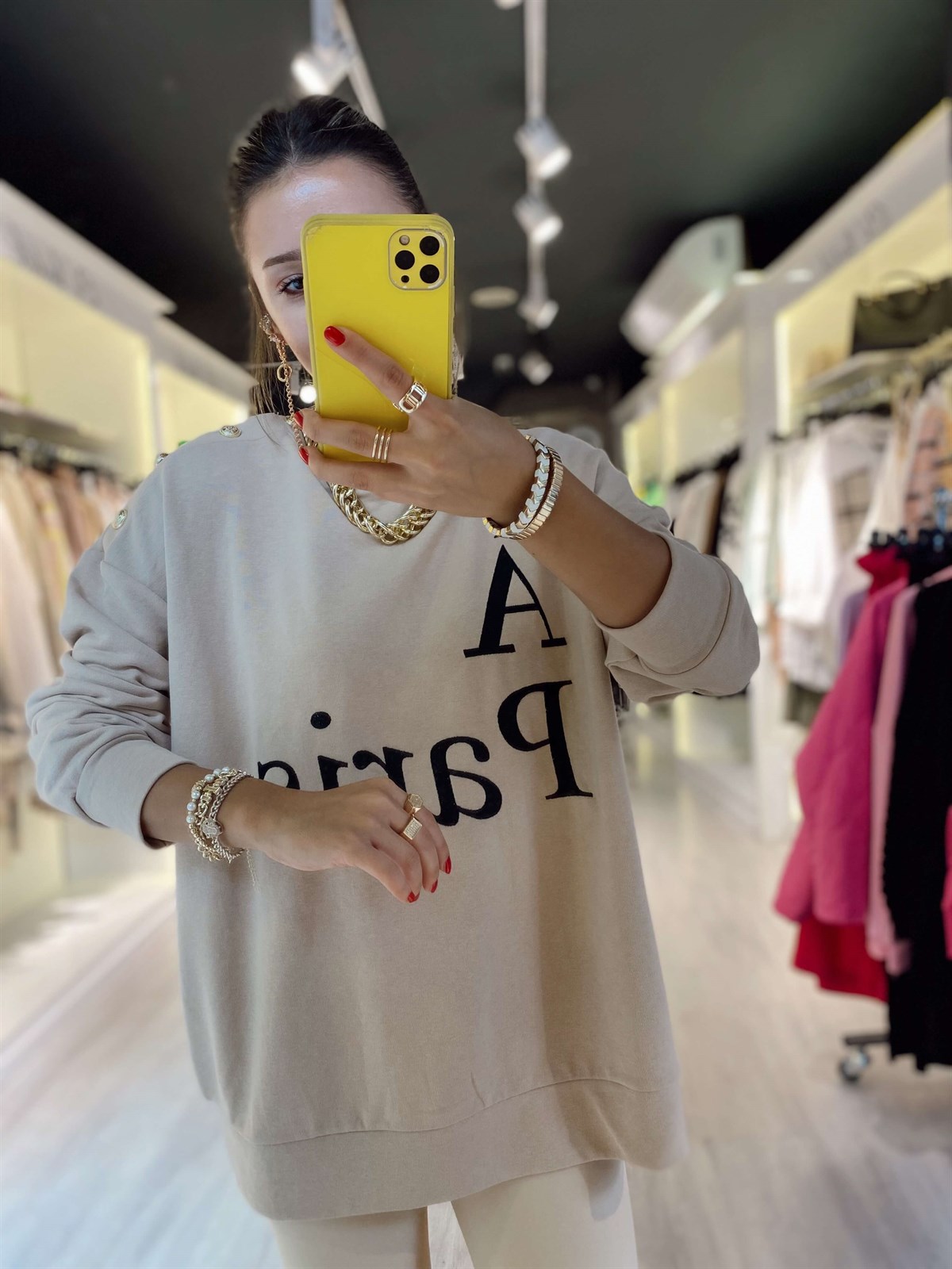 Bej Yaka Gold Duğmeli Yazılı Sweat