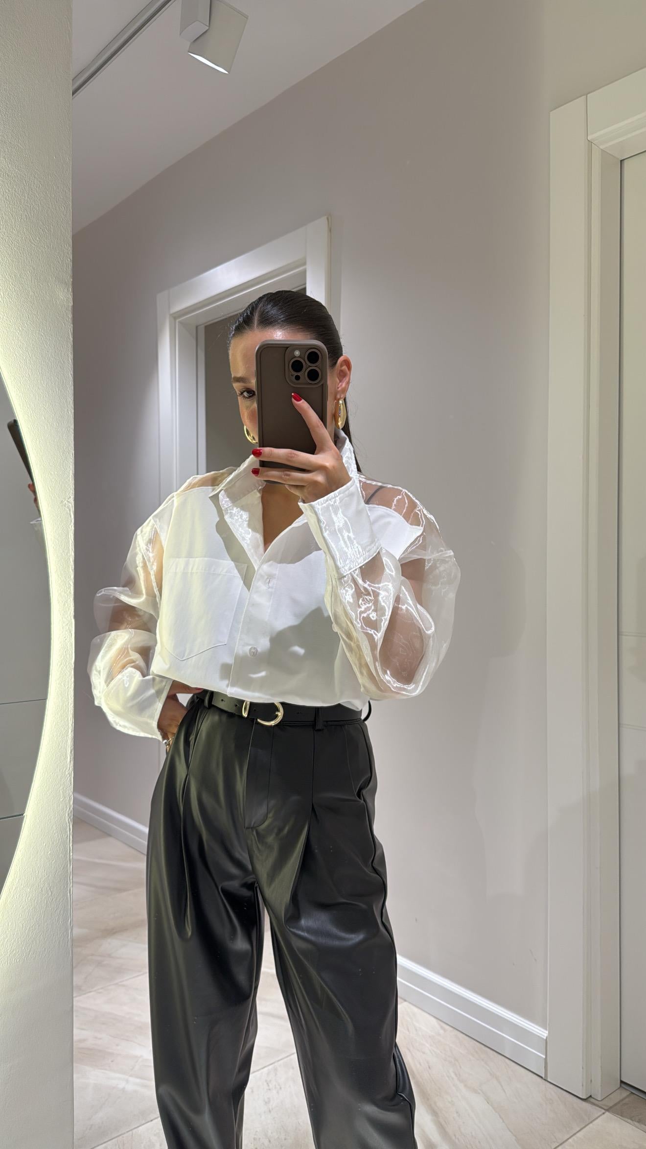 Beyaz Arka Tül Detaylı Oversize Gömlek 