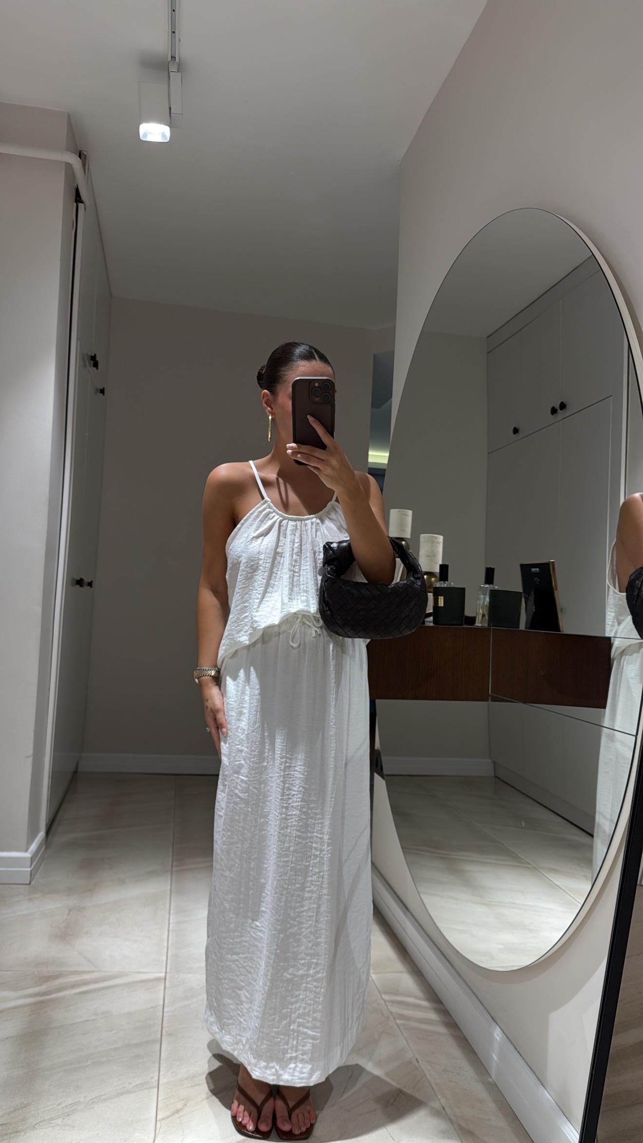 Beyaz Askılı Bluz Etek Takım