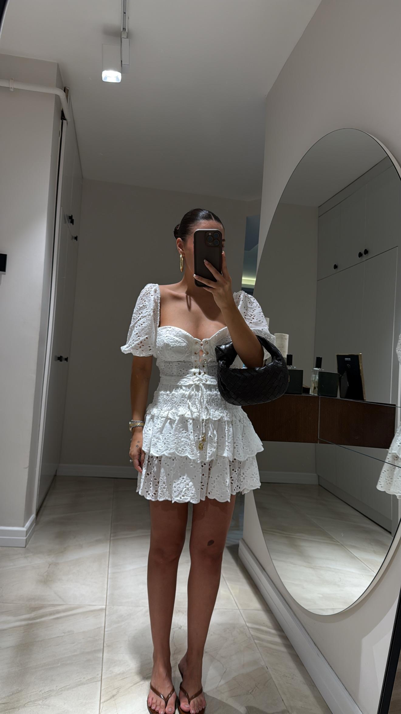 Beyaz Beli Lastikli Volanlı Fisto Etek 