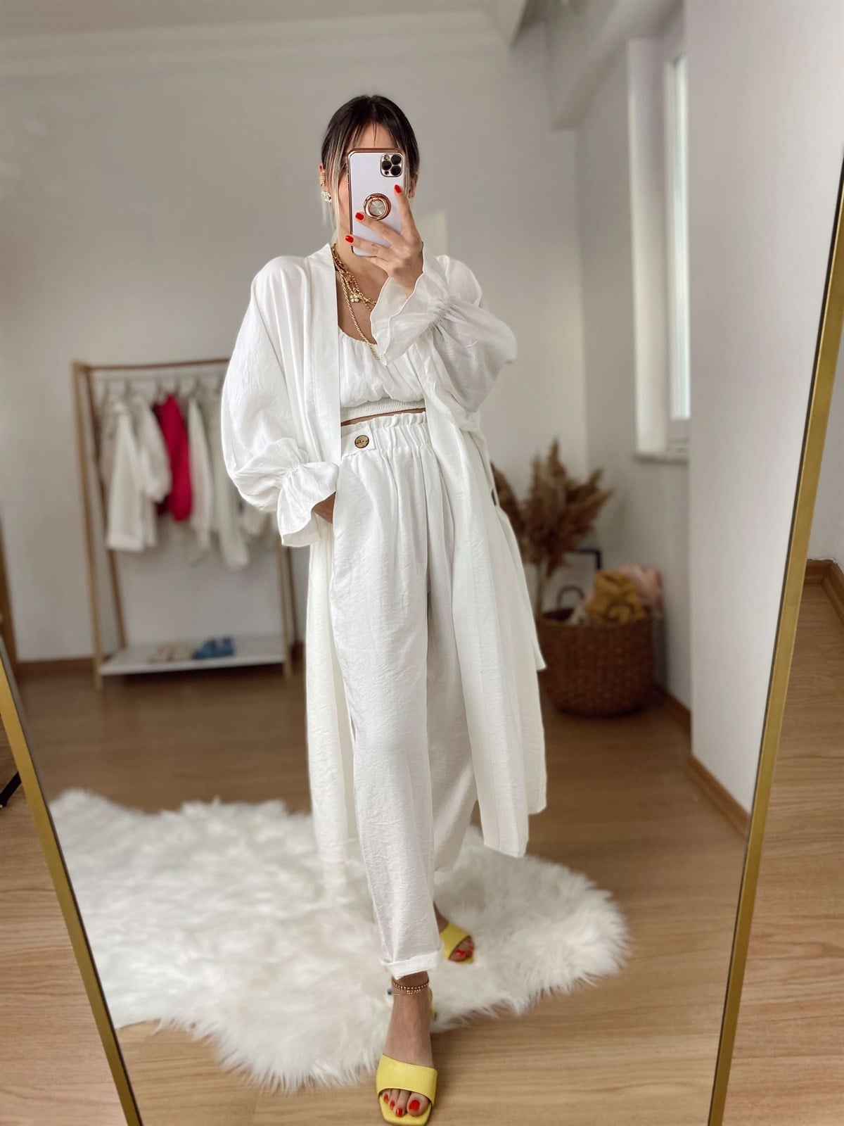 Beyaz Düğme Detaylı Havuç Pantolon