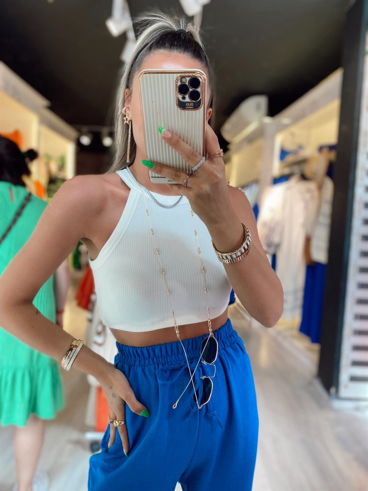 Beyaz Halter Yaka Sıfır Kol Crop