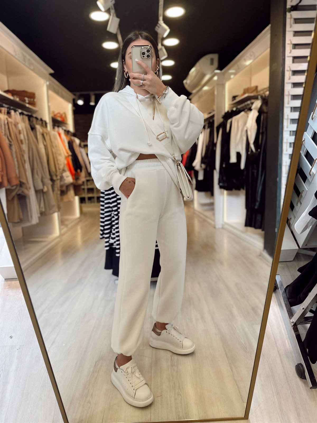 Beyaz Kapşonlu Sweat Takım